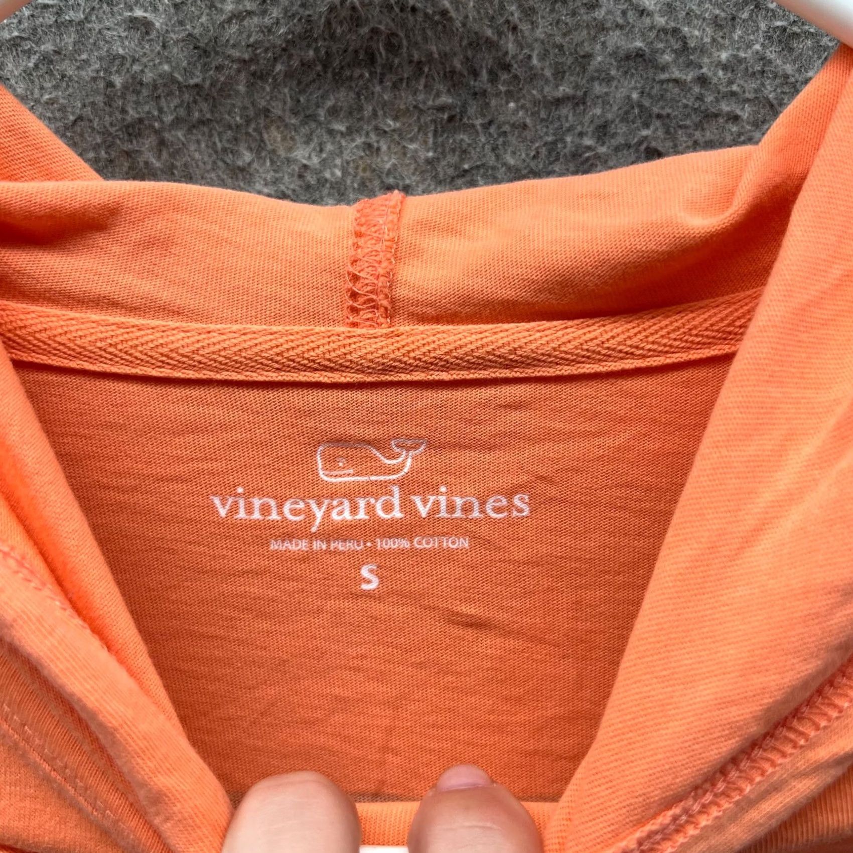 Vineyard Vines VINEYARD VINES Shirt Mens S Orange Hooded Pocket Whale Graphic Long Sleeve Size US S / EU 44-46 / 1 - 6 Thumbnail