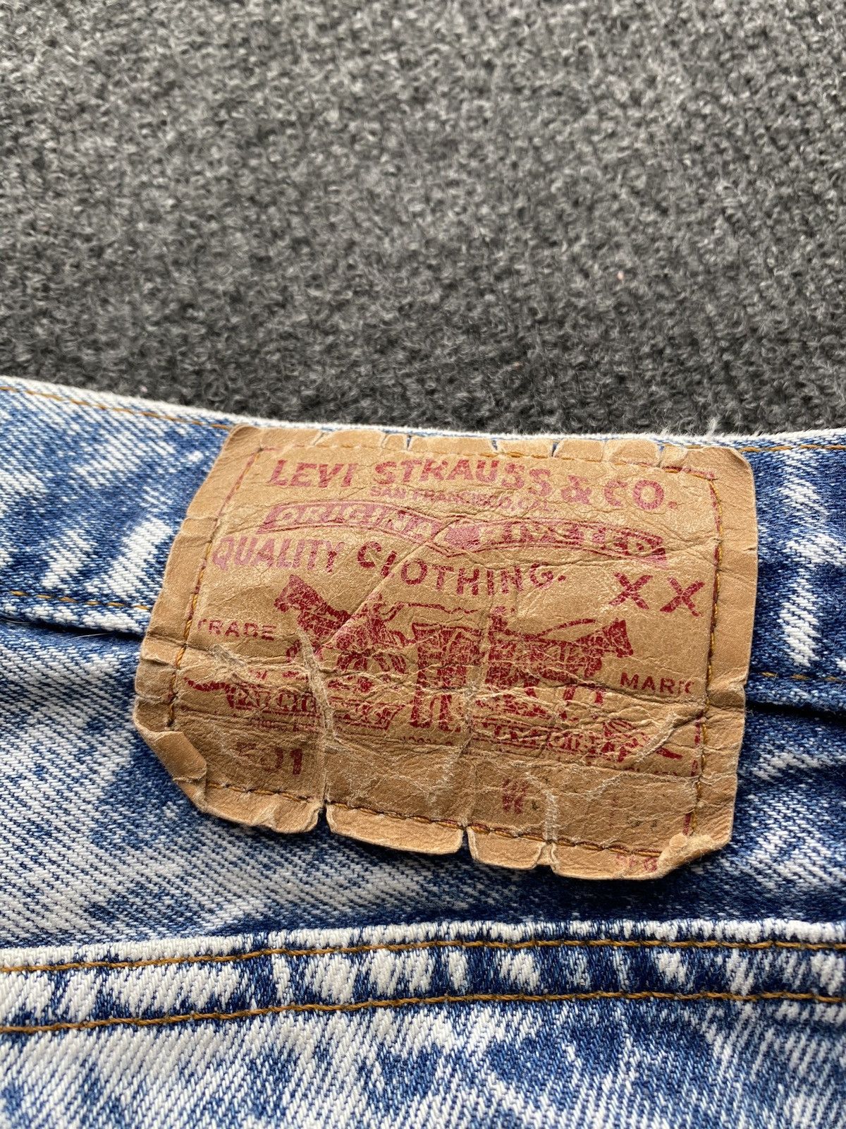 Levi's Vintage Clothing 🔥Vntg Lvc Levis 501 cow pattern washed jeans rare Size US 36 / EU 52 - 11 Thumbnail