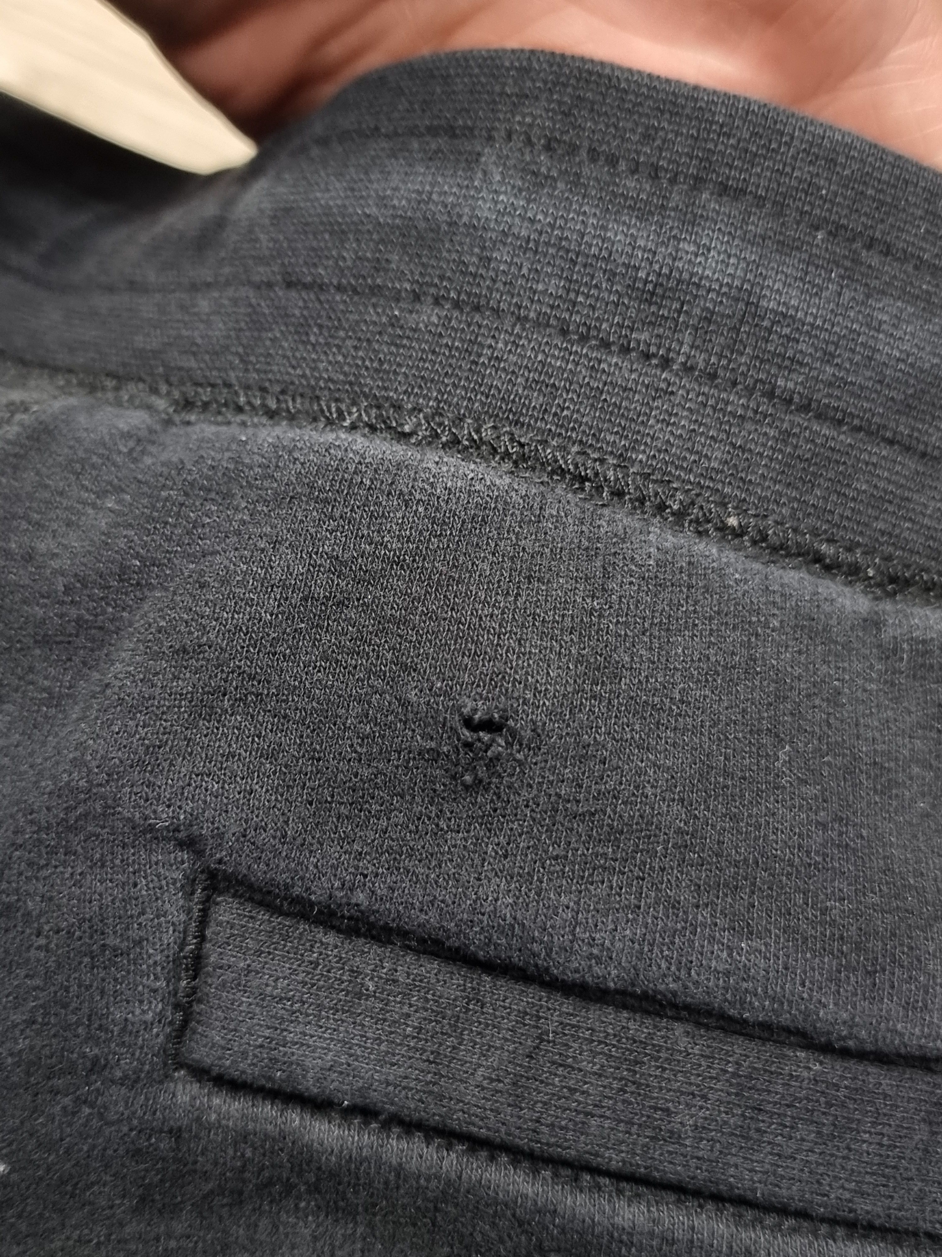 Drake × October's Very Own Black october very own shorts Size US 34 / EU 50 - 8 Thumbnail