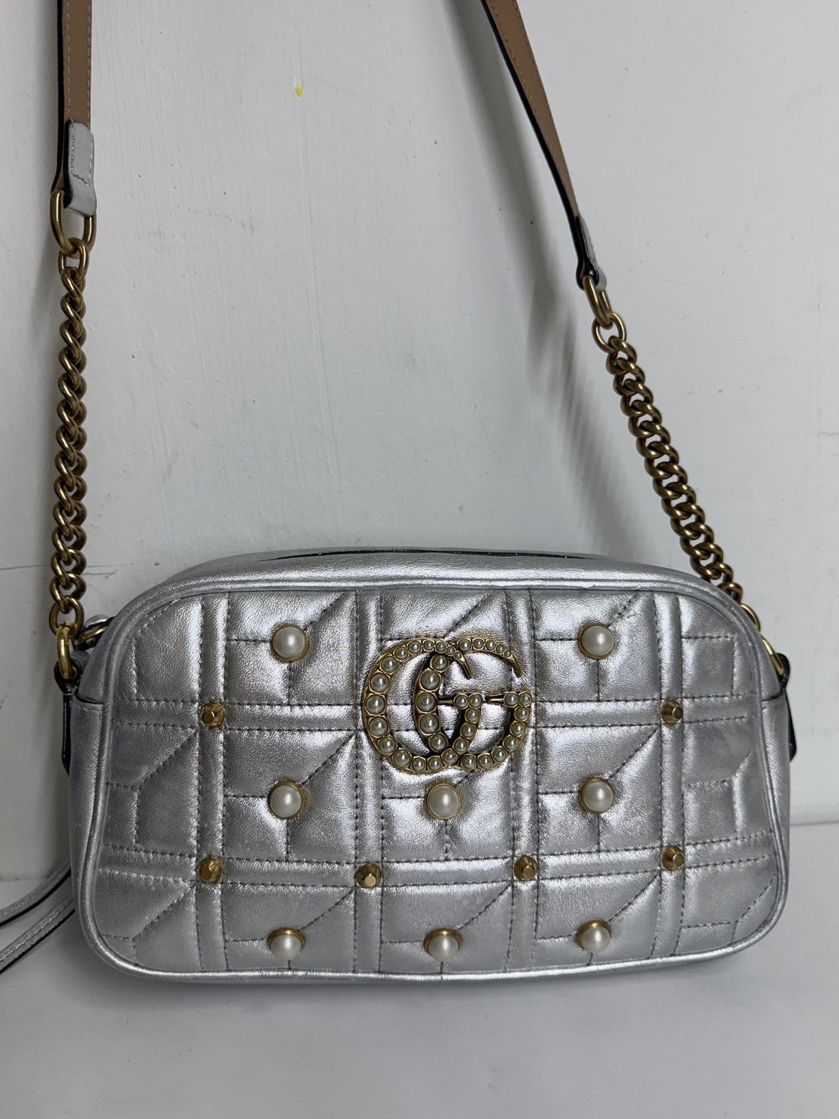 Gucci Gucci GG Marmont Pearl Crossbody Silver Matelasse Chain Bag Size ONE SIZE - 1 Thumbnail
