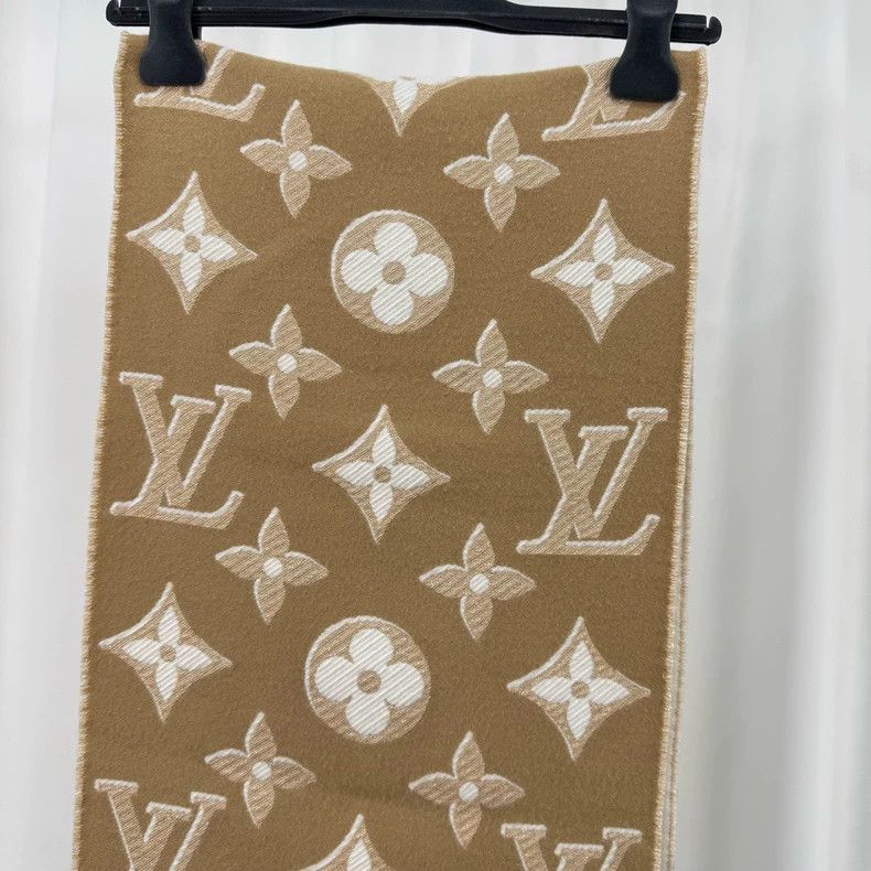 Louis Vuitton Louis Vuitton Gold thread embroidered cashmere scarf with Size ONE SIZE - 4 Thumbnail
