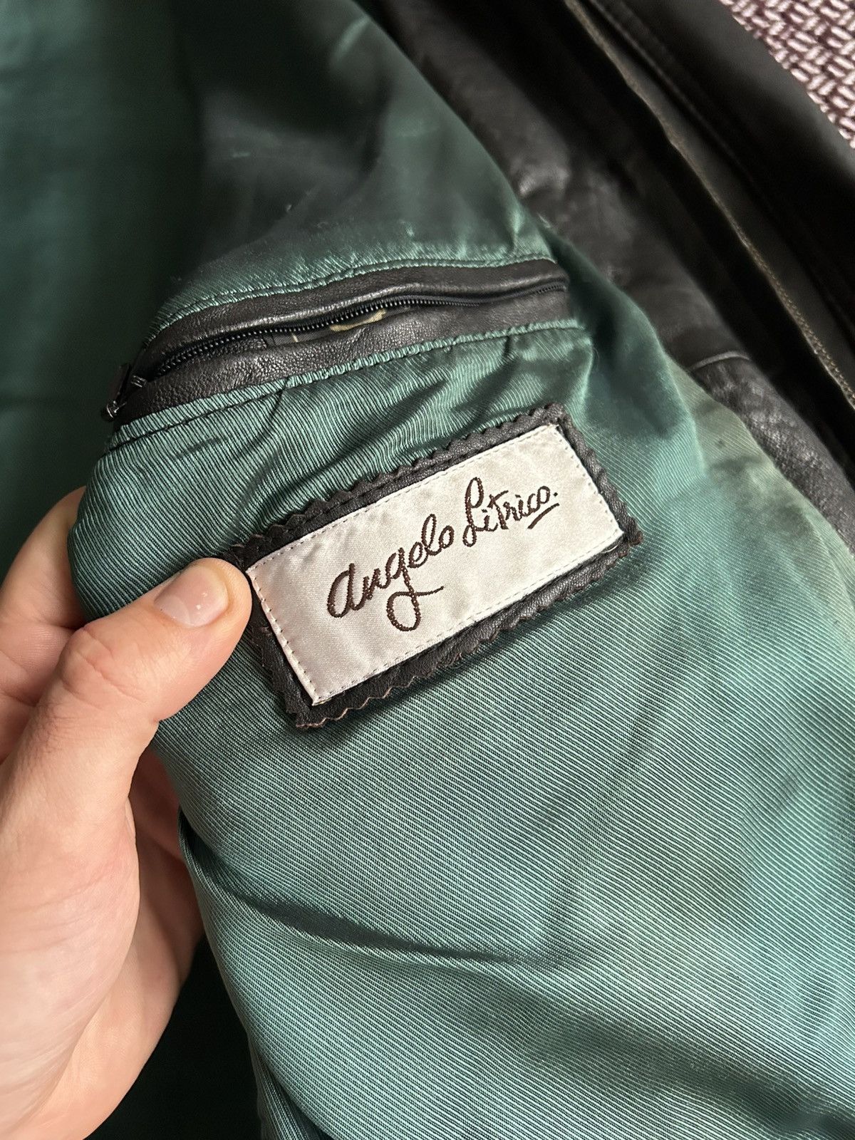 Angelo Litrico Vintage Leather Jacket Angelo Litrico Thrashed Solid Style Size US L / EU 52-54 / 3 - 10 Thumbnail