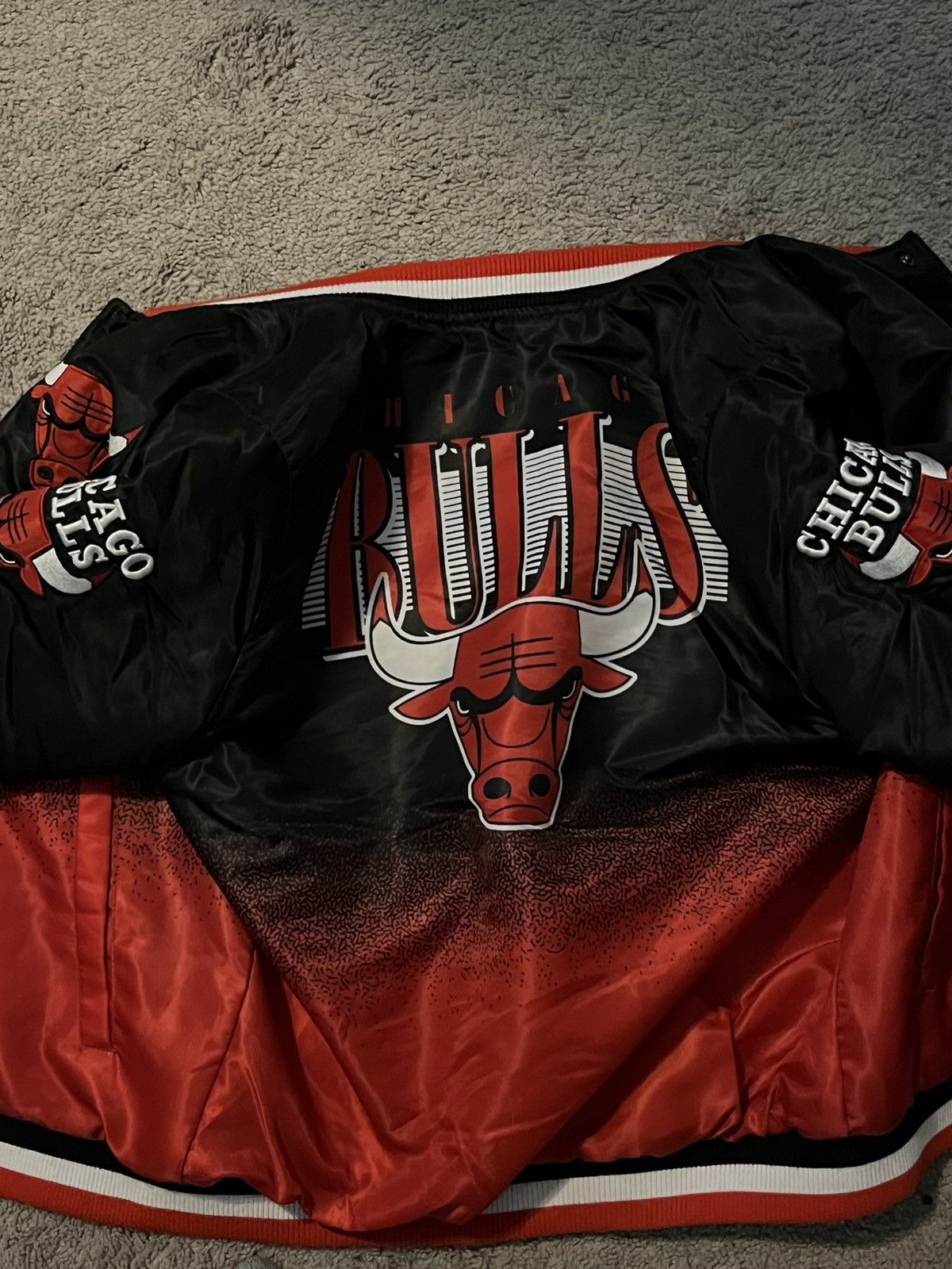 Image of Vintage Chicago Bulls Jacket in Red, Men's (Size Small)