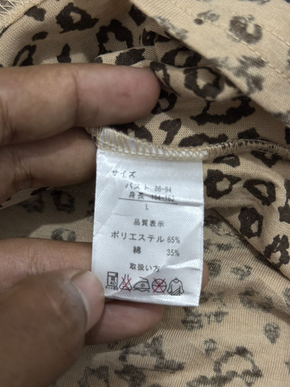 Other Y2K ACTUALITY LEOPARD TSHIRT Size US M / EU 48-50 / 2 - 4 Thumbnail