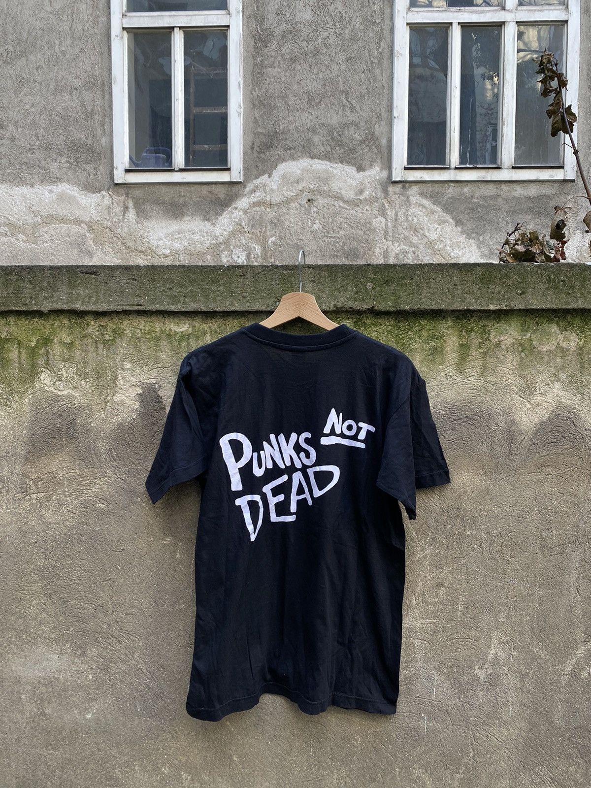 Vintage Vintage Punks Not Dead Tee Size US M / EU 48-50 / 2 - 2 Thumbnail