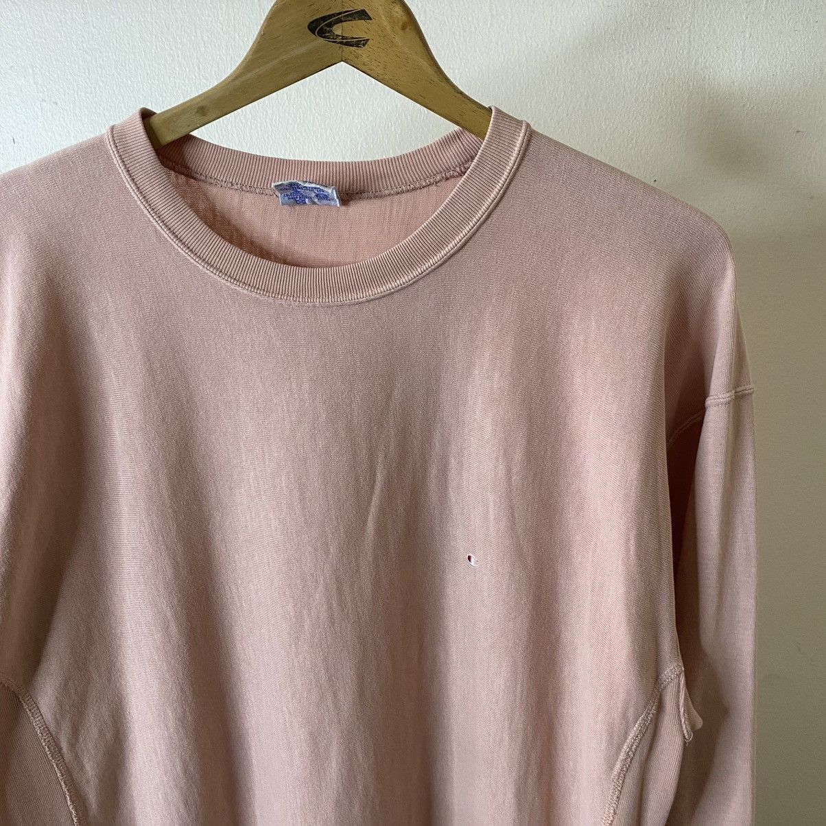 Champion Vintage y2k Champion Essential Reverse Weave Peach LS Tee Size US L / EU 52-54 / 3 - 2 Thumbnail