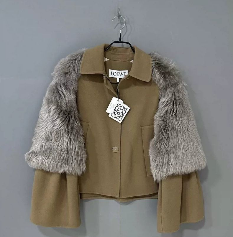 Loewe LOEWE Beige Fur Trim Wool Coat - dmc Size US S / EU 44-46 / 1 - 1 Thumbnail