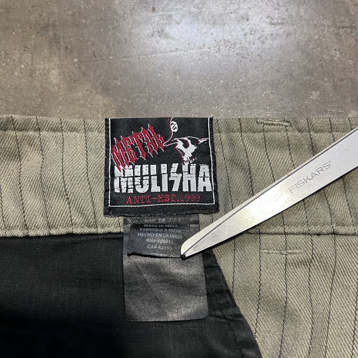Vintage Vintage Y2K Metal Mulisha Pinstripe Shorts Embroidered Skate Size US 38 / EU 54 - 7 Thumbnail