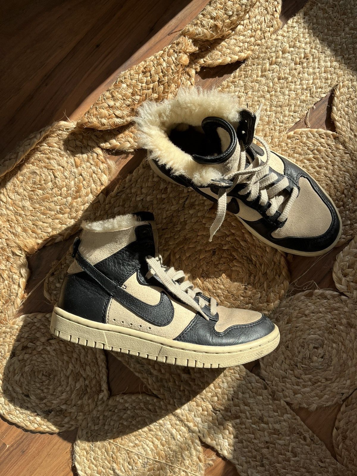 Nike × Vintage Sherpa Nike Dunk 🐻 fur cozy coquette bear velvet y2k goth Size US 6 / IT 36 - 2 Thumbnail