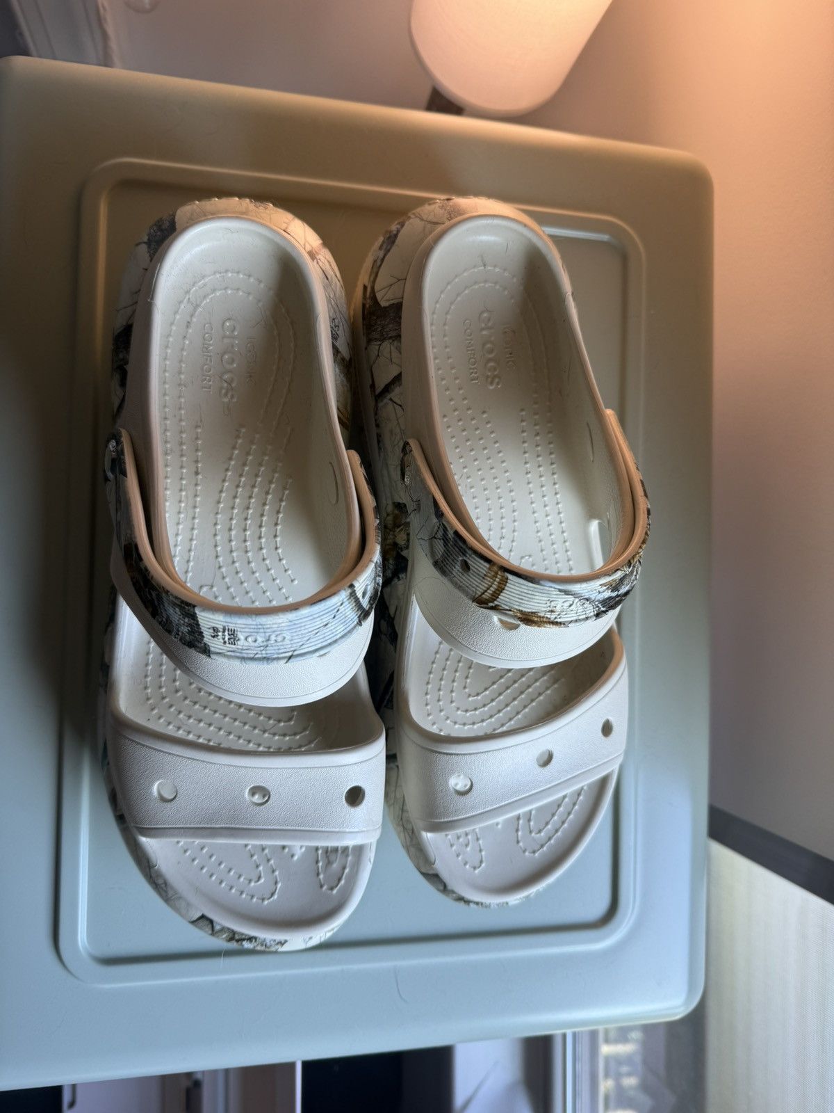 Crocs crocs classic mega crush realtree sandals Size US 11 / EU 44 - 3 Thumbnail