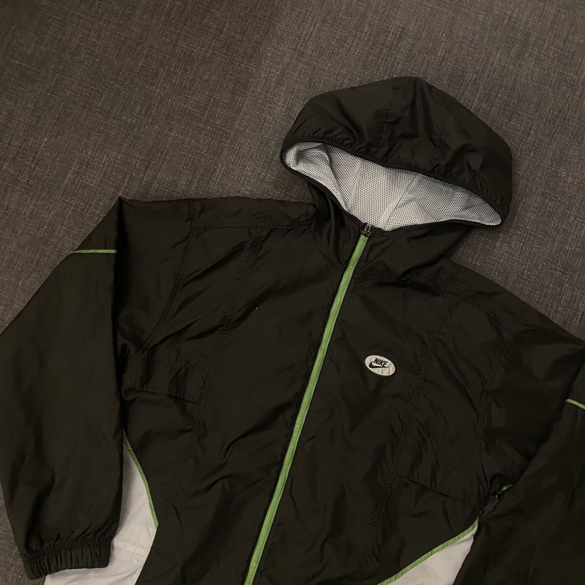Nike × Vintage Vintage 90s Nike Windbreaker Big Logo Jacket Size US S / EU 44-46 / 1 - 3 Thumbnail