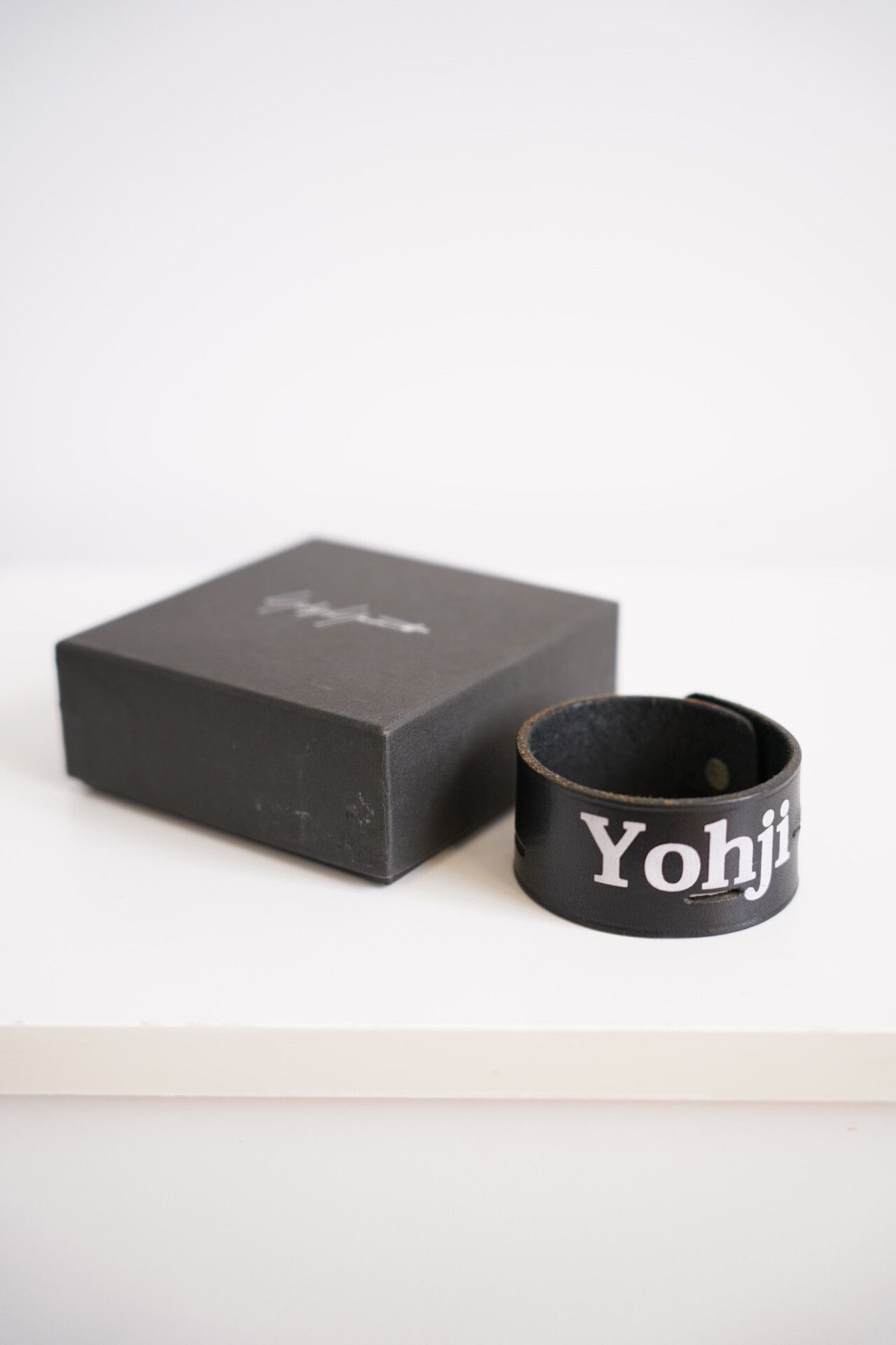 Yohji Yamamoto Yohji Yamamoto Leather Wristband with Logo Size ONE SIZE - 1 Thumbnail