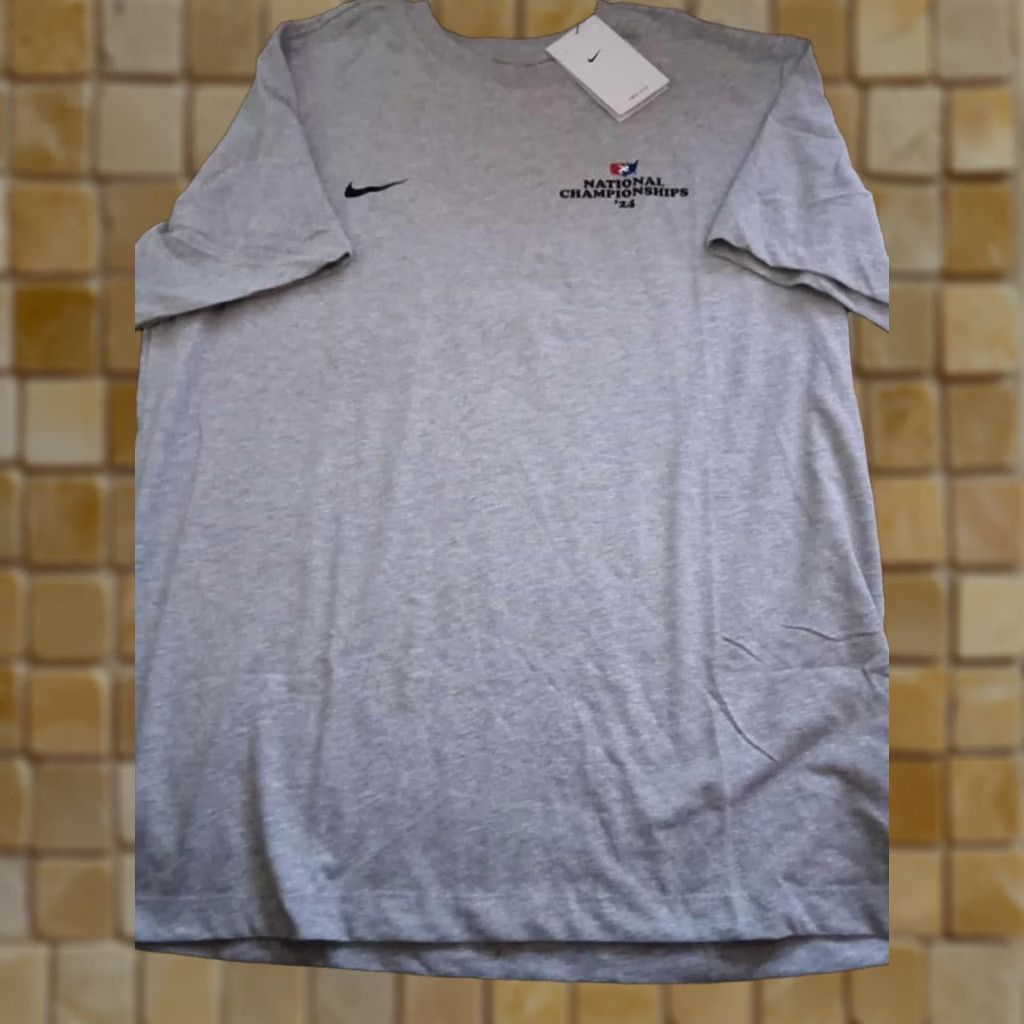Nike NIKE DRI-FIT WRESTLING Fargo NATIONAL CHAMPIONSHIP SS SHIRT XL Mens Shirt Gray NX Size US XL / EU 56 / 4 - 1 Preview