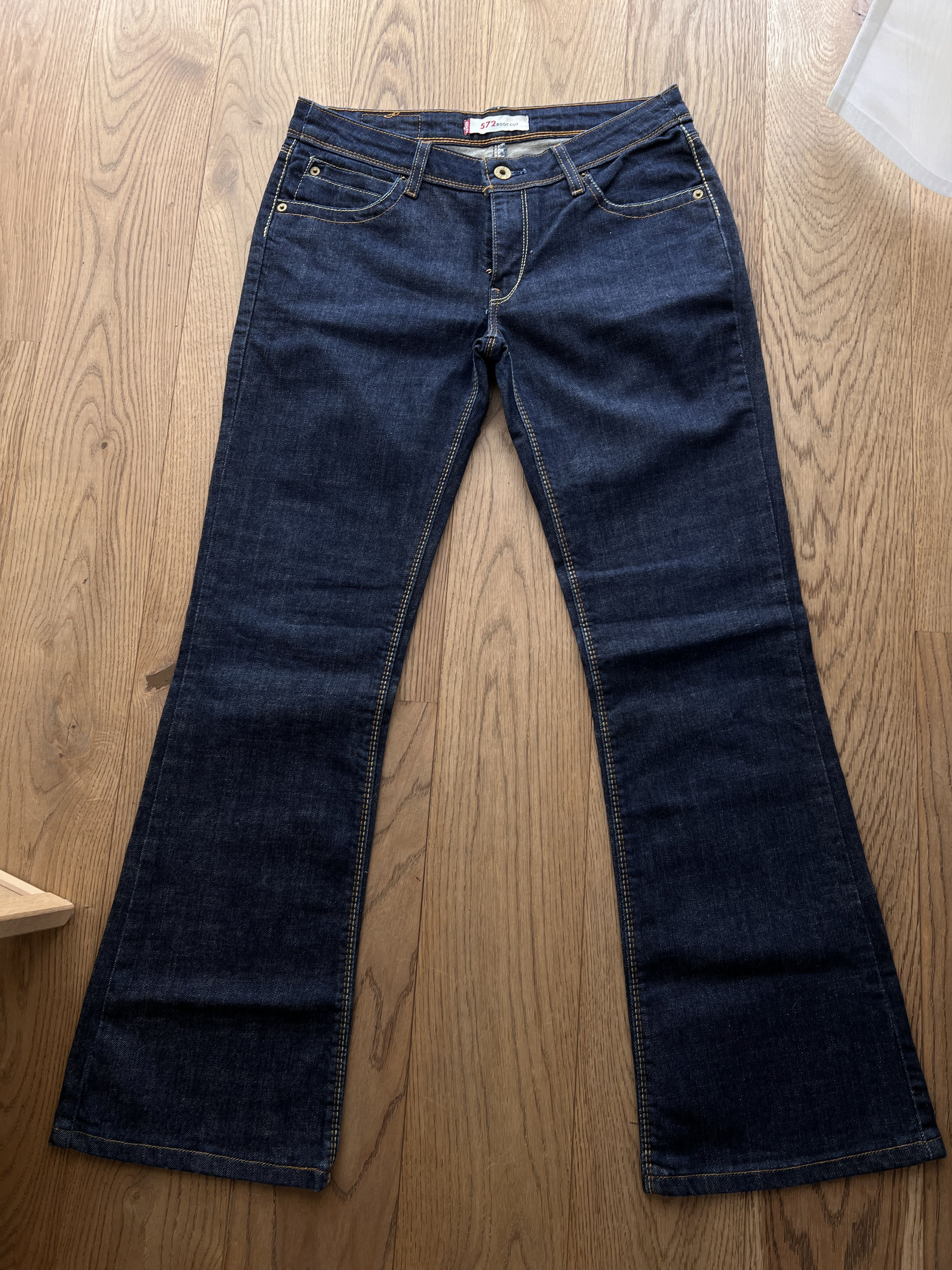Levi's Vintage Clothing Levis 572 Low rise boot cut flared denim jeans y2k pants 00s Size US 31 - 2 Thumbnail