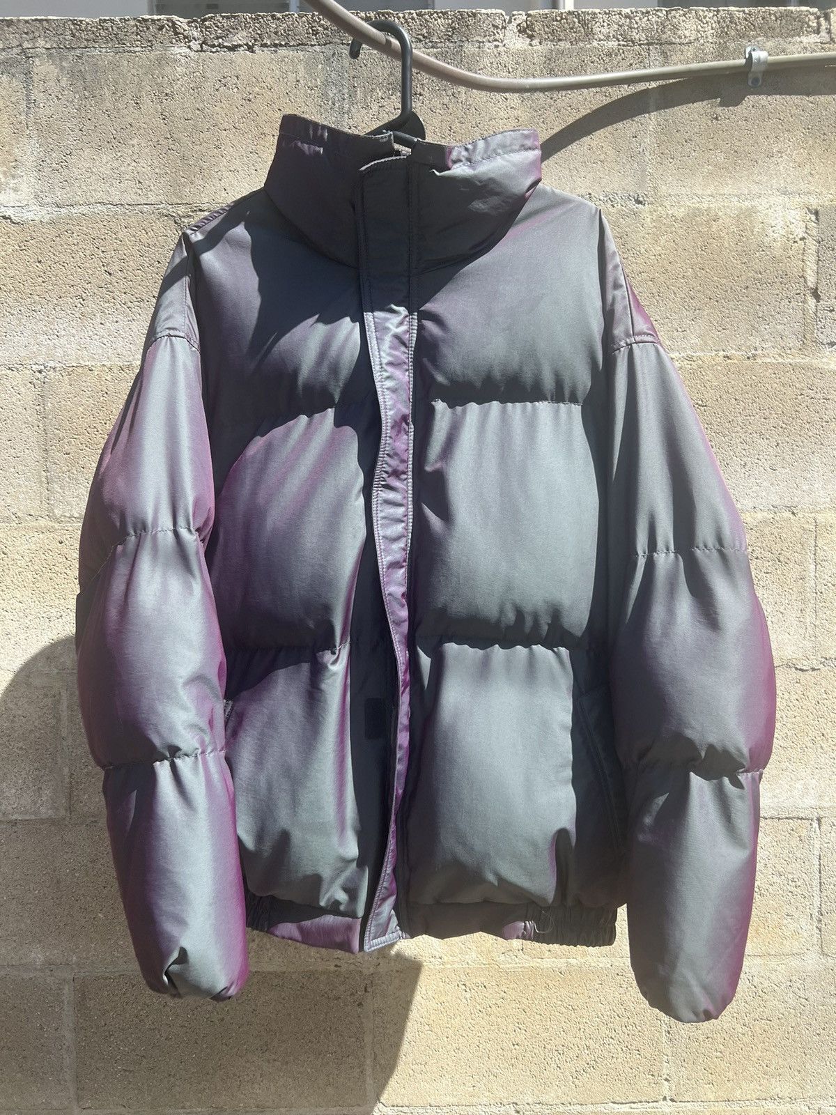Essentials × Fear of God Purple/Iridescent FEAR OF GOD x ESSENTIALS Puffer Jacket Size US L / EU 52-54 / 3 - 1 Thumbnail