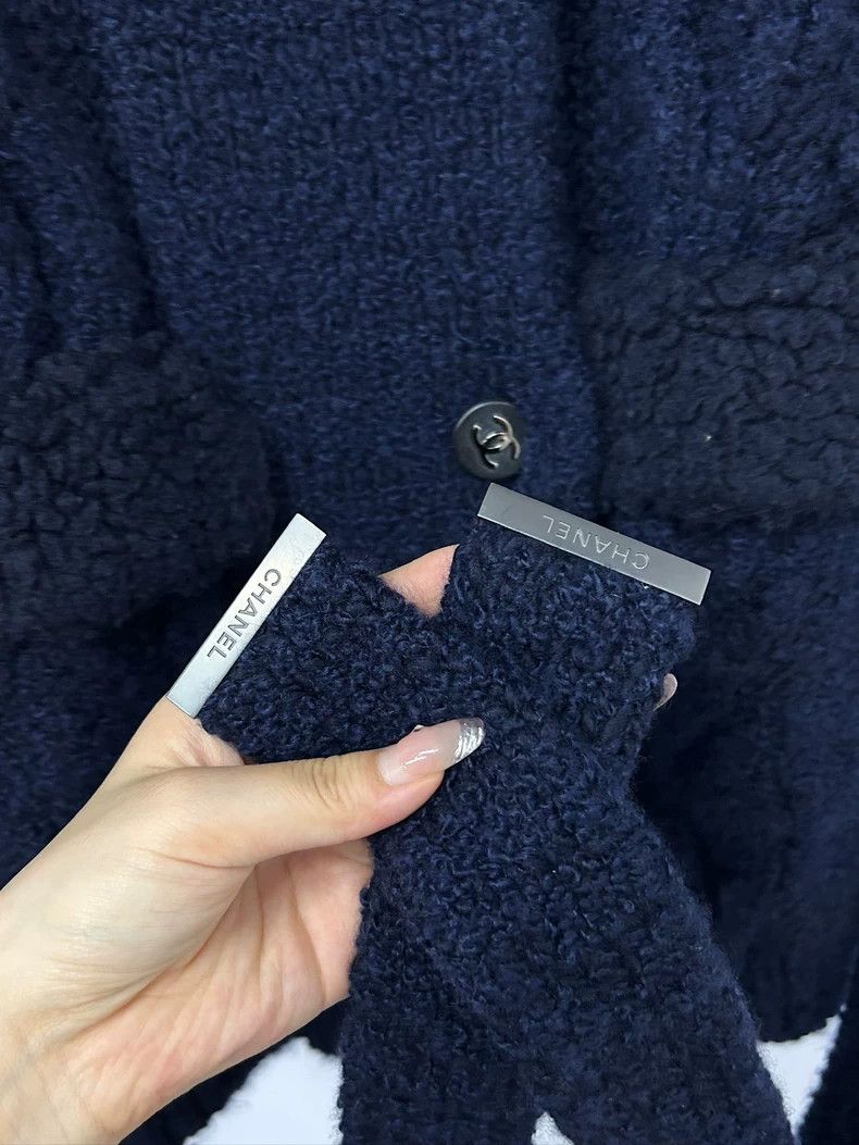 Chanel Chanel Dark blue lamb wool knitted coat Size XS / US 0-2 / IT 36-38 - 4 Thumbnail