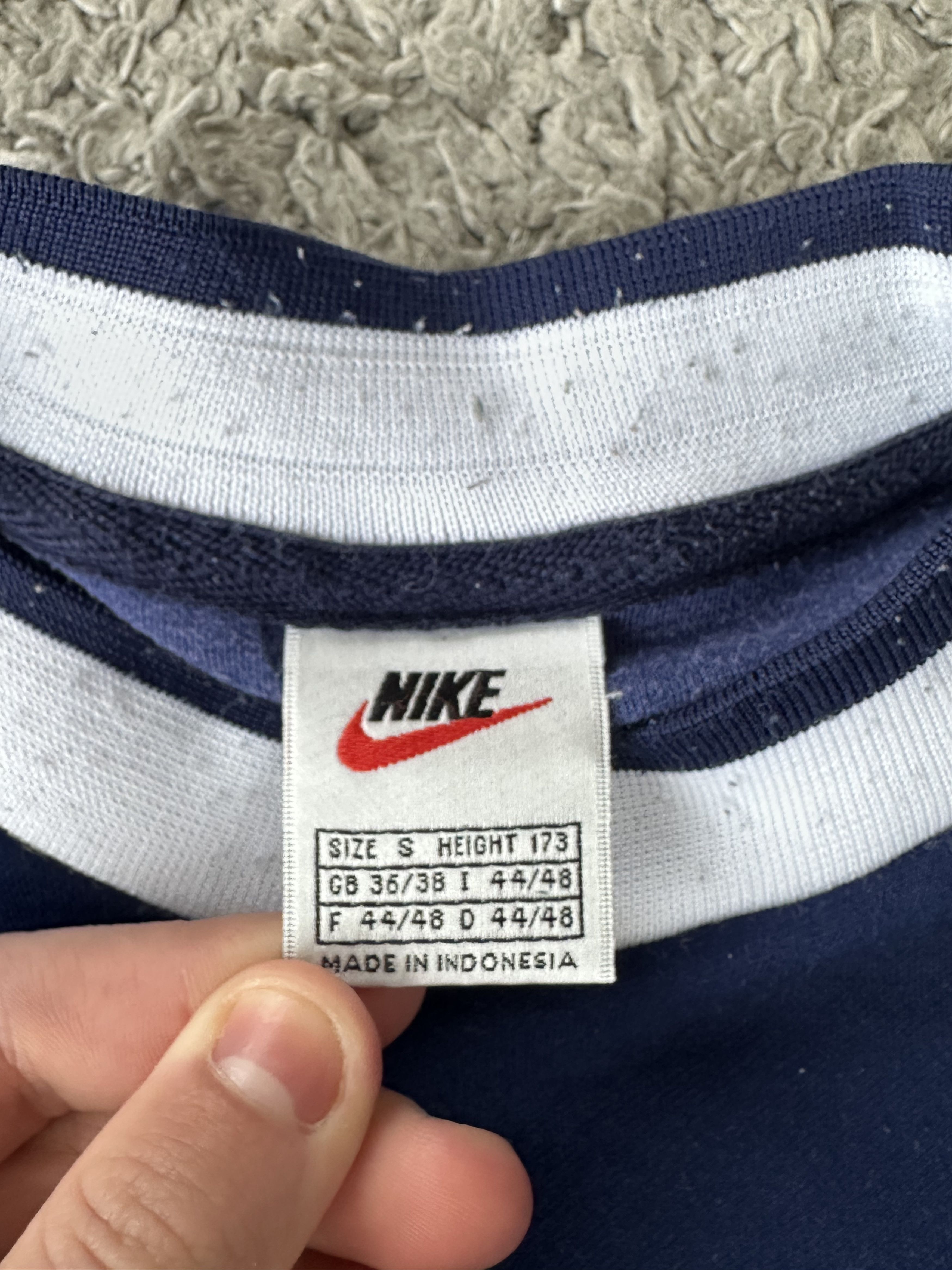 Nike 90s Vintage Sweatshirt Nike Big Logo Center Swoosh Crewneck Size US S / EU 44-46 / 1 - 5 Thumbnail