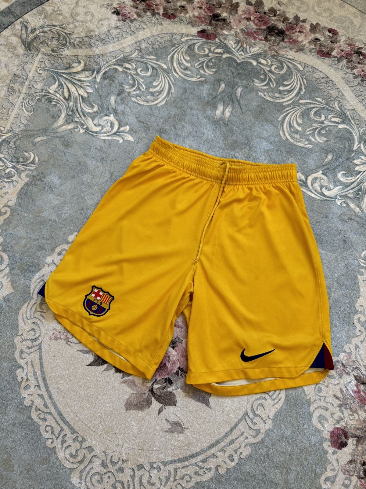 Nike Nike Barcelona 2023/24 Soccer Shorts Mens Size M DR5080-728 Size US 32 / EU 48 - 2 Thumbnail