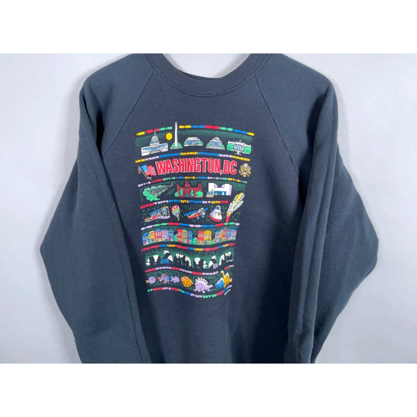 Fruit Of The Loom VINTAGE Washington DC Sweatshirt Adult XL Black Raglan Sleeves 50/50 Cotton Polyester Crew Neck Pullover 90s City Retro Fruit of the Loom Mens Size US L / EU 52-54 / 3 - 7 Thumbnail