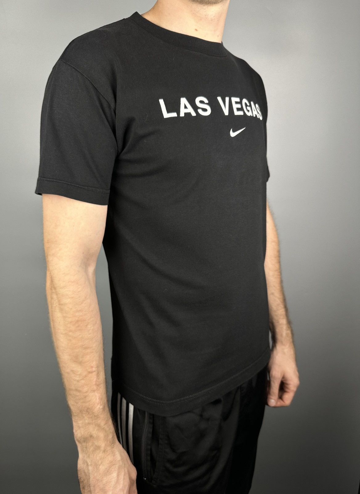 Nike 90s Vintage Nike Las Vegas Center Swoosh Logo T Shirt Tee Size US M / EU 48-50 / 2 - 8 Thumbnail
