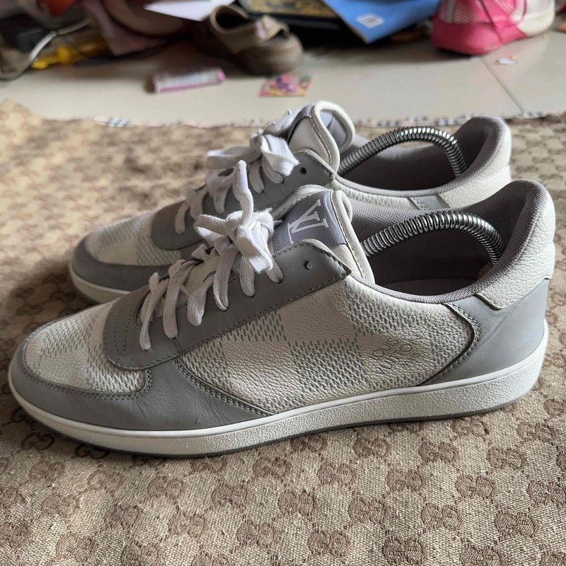 Louis Vuitton Louis Vuitton Rivoli Low-Top Fashion Sneakers 0079 Size US 8.5 / EU 41-42 - 1 Thumbnail