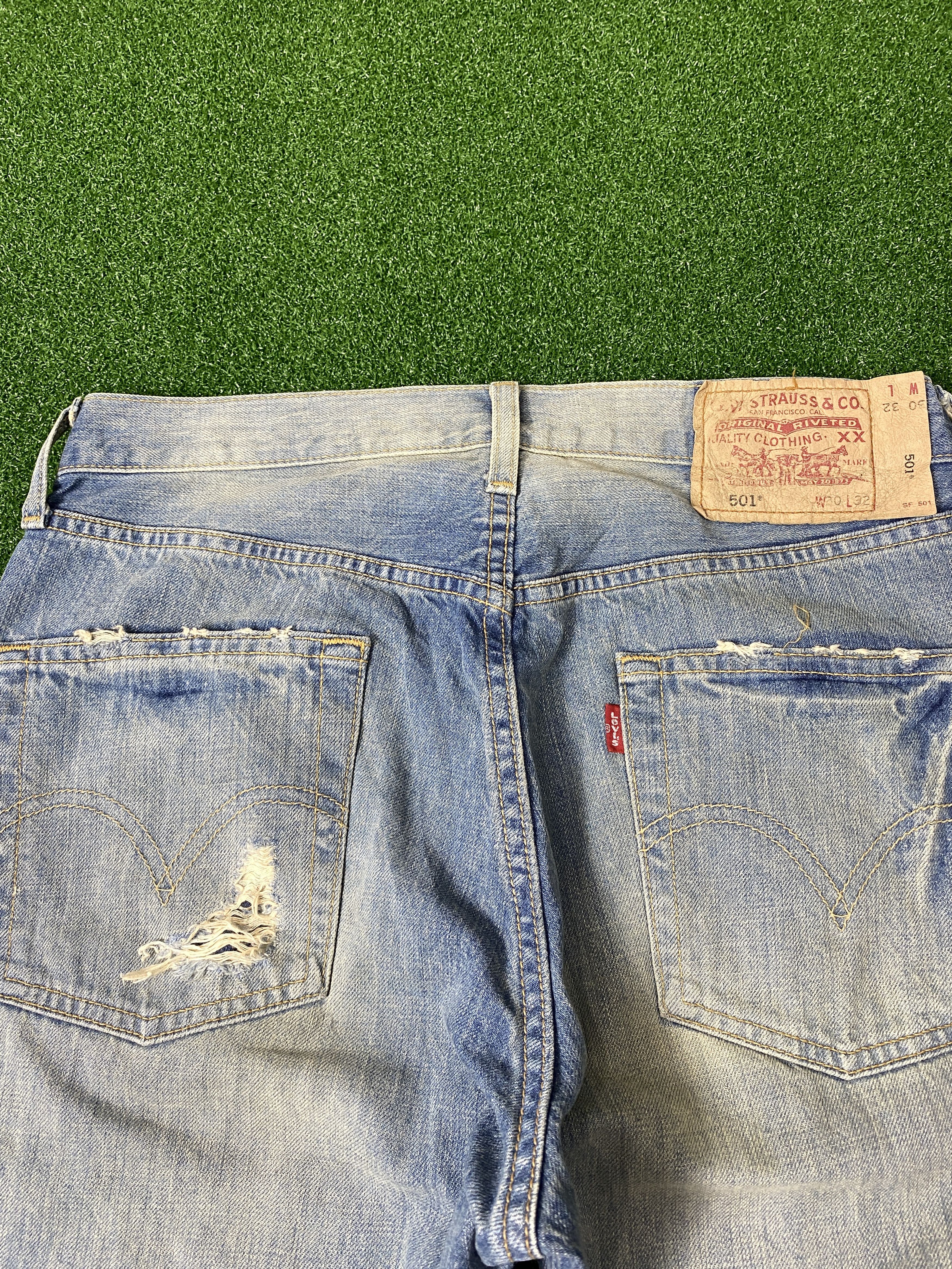 Levi's Vintage Levi's 501 Faded Mid Wash Jeans CP0034 Size US 32 / EU 48 - 8 Thumbnail