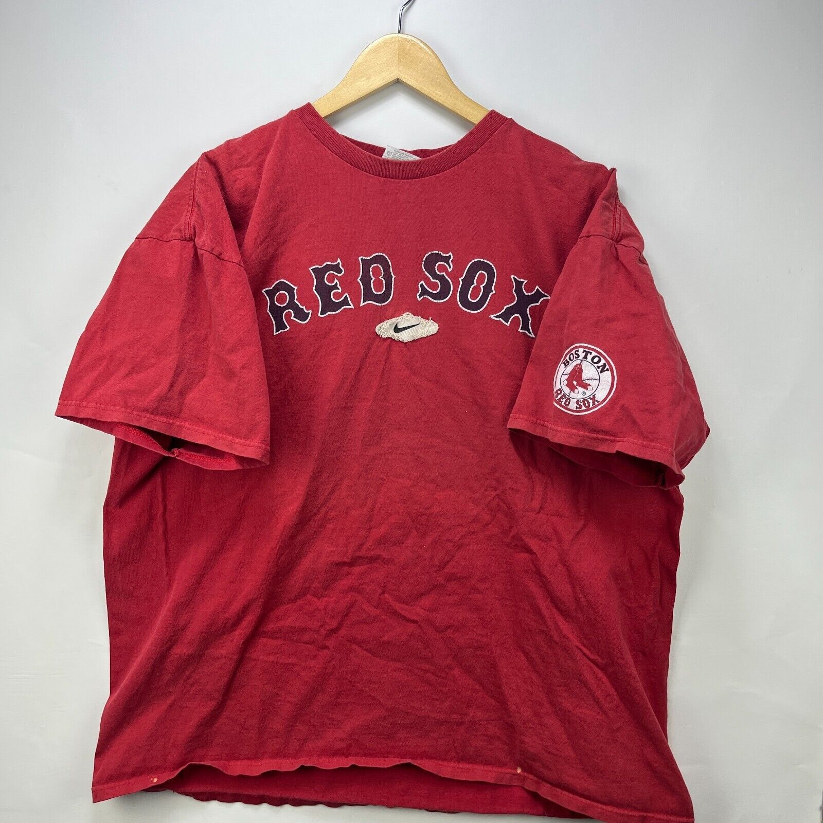 Nike × Vintage Vintage Nike Boston Red Sox Mid Swoosh T-shirt XL Size US XL / EU 56 / 4 - 1 Thumbnail