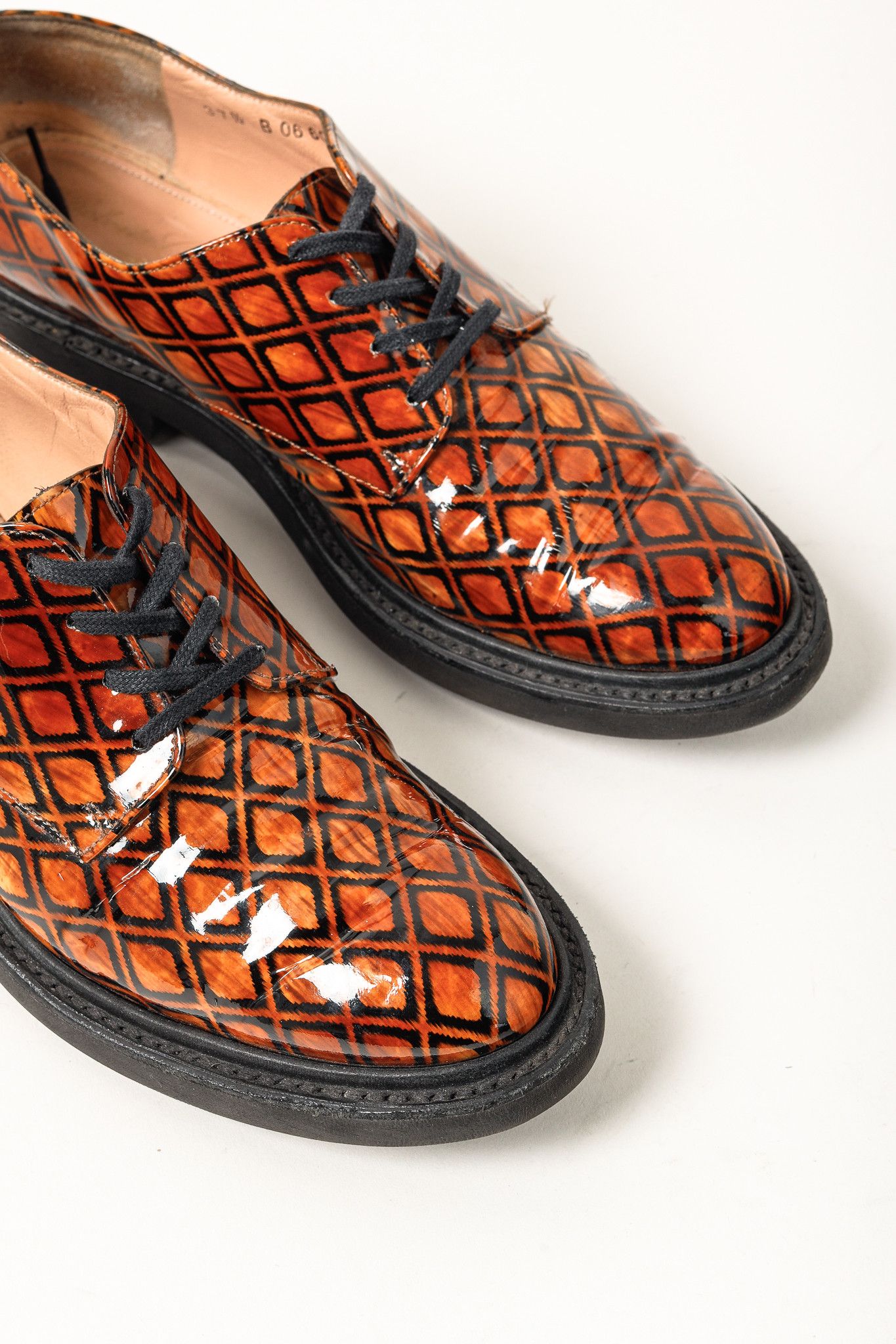 Robert Clergerie Robert Clergerie Geometric Patent Leather Derby Shoes Size US 7 / IT 37 - 6 Thumbnail