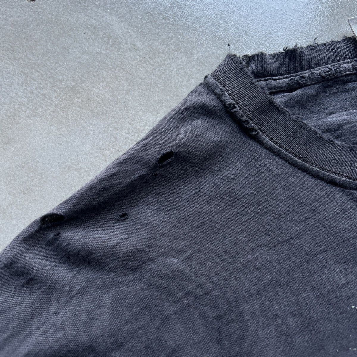 Fruit Of The Loom Distressed Marilyn Manson Tee Size US L / EU 52-54 / 3 - 6 Thumbnail