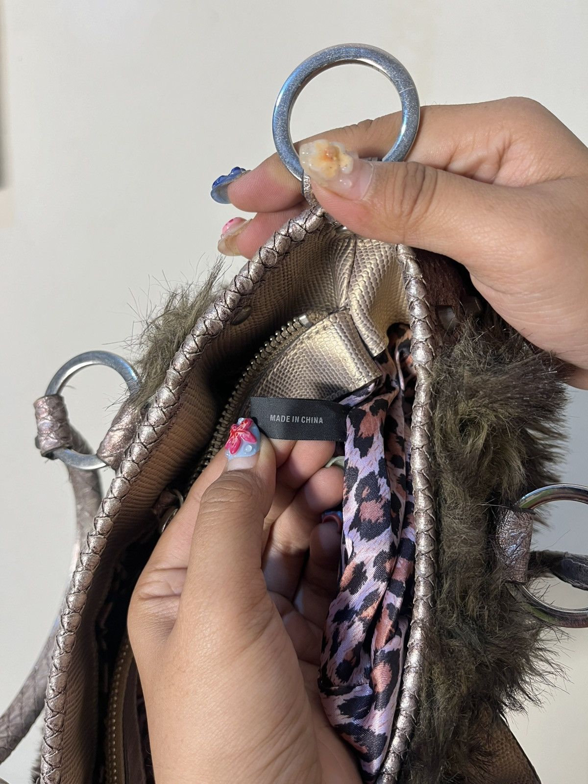 Guess Vtg GUESS fur handle bag Size ONE SIZE - 12 Thumbnail