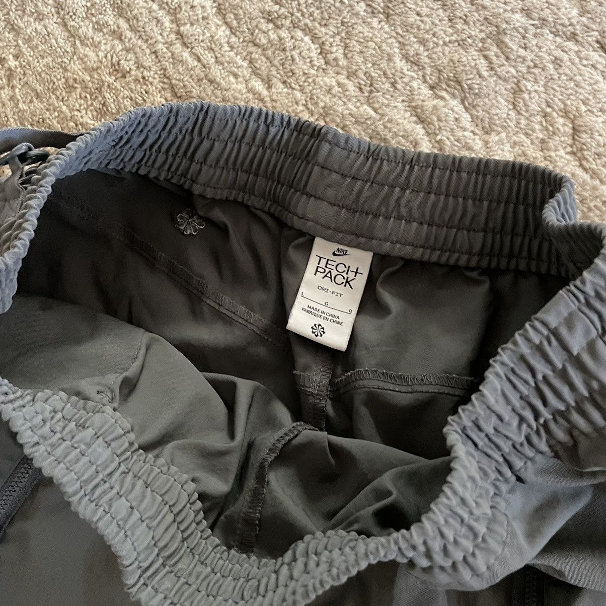Nike Nike Tech Pack Pants Size US 34 / EU 50 - 6 Thumbnail