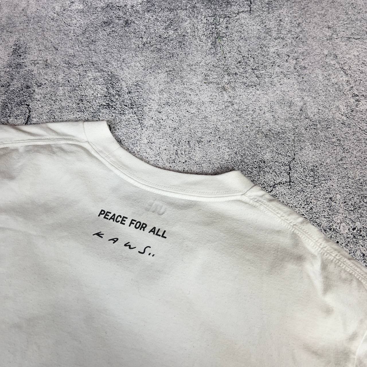Uniqlo Uniqlo Kaws Tee Men's Size S White Cotton Short Sleeve` Size US S / EU 44-46 / 1 - 9 Thumbnail