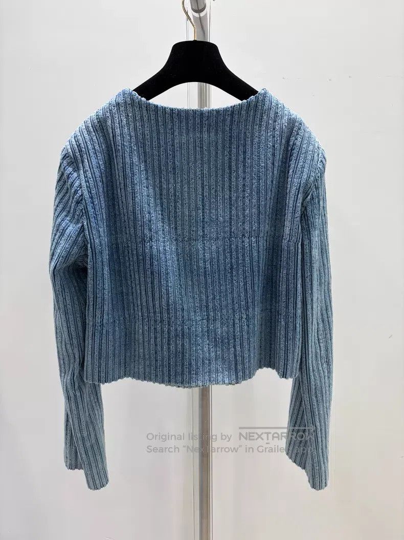 Chanel Chanel Blue corduroy short jacket Size M / US 6-8 / IT 42-44 - 2 Thumbnail
