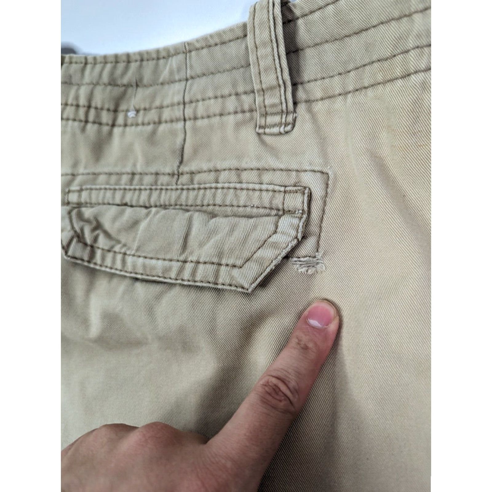 Vintage VINTAGE Aeropostale Cargo Shorts Mens 36 Khaki Distressed Worn Skater Outdoors Y2K Size US 36 / EU 52 - 6 Thumbnail
