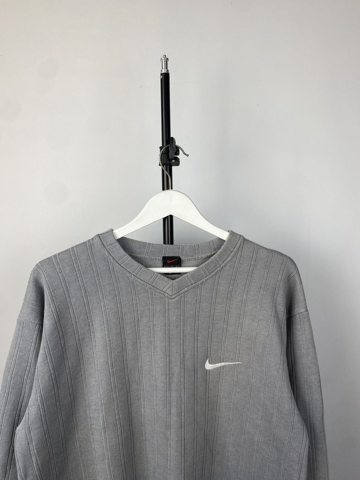 Nike × Vintage Vintage 90s Nike V-Neck sweatshirt sweater Size US M / EU 48-50 / 2 - 2 Thumbnail