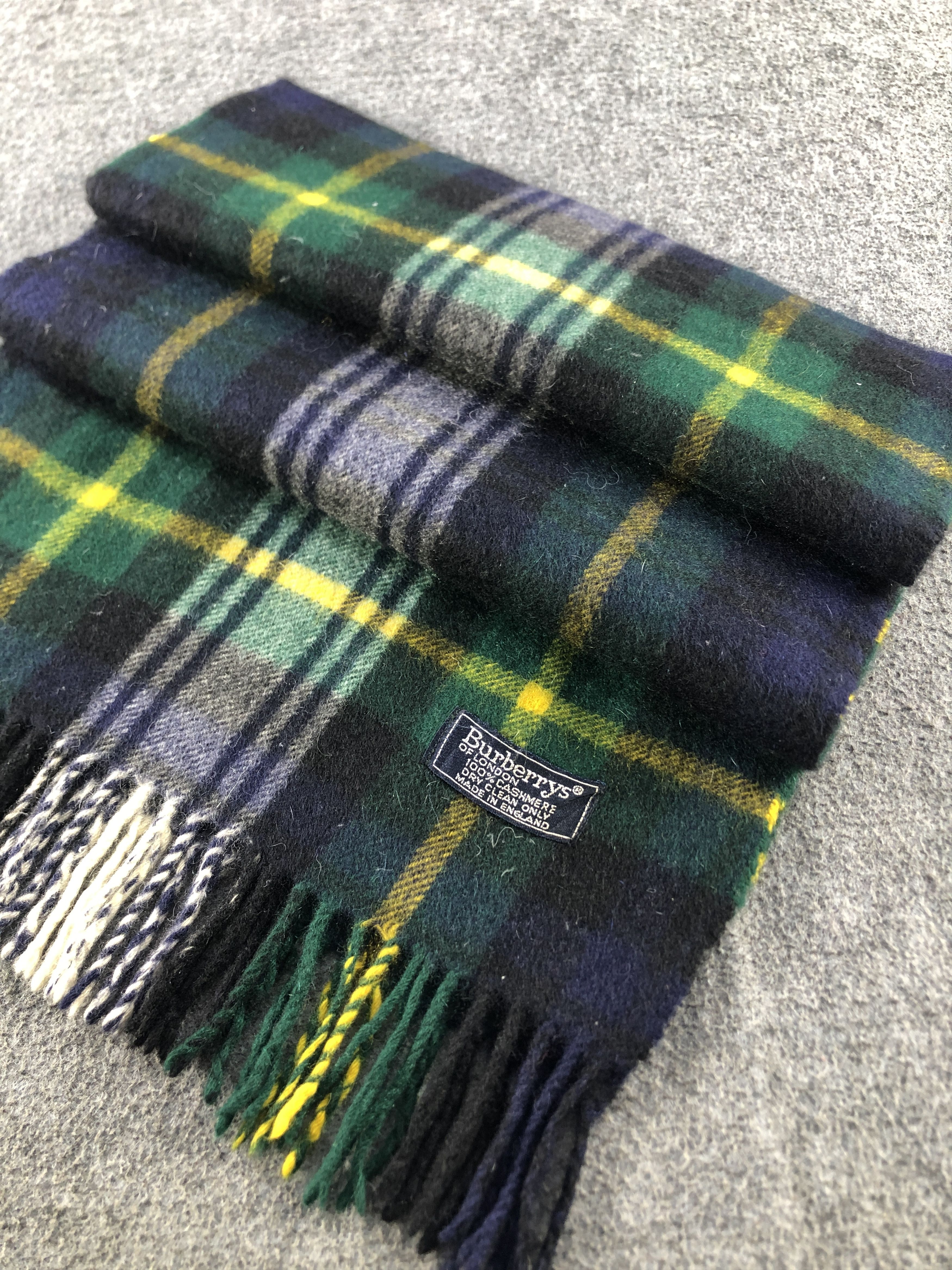 Burberry Burberry Cashmere Scarf / Muffler / Neckwear P899 Size ONE SIZE - 3 Thumbnail