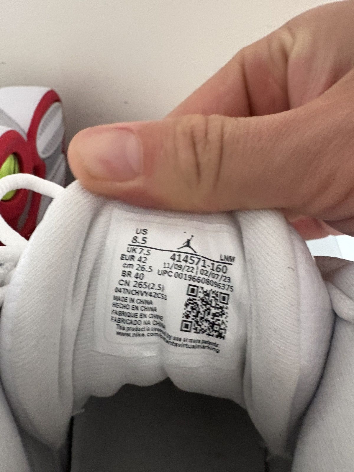 Jordan Brand Nike Air Jordan 13 Retro Wolf Grey White Red Mens 8.5 NEW Size US 8.5 / EU 41-42 - 6 Thumbnail