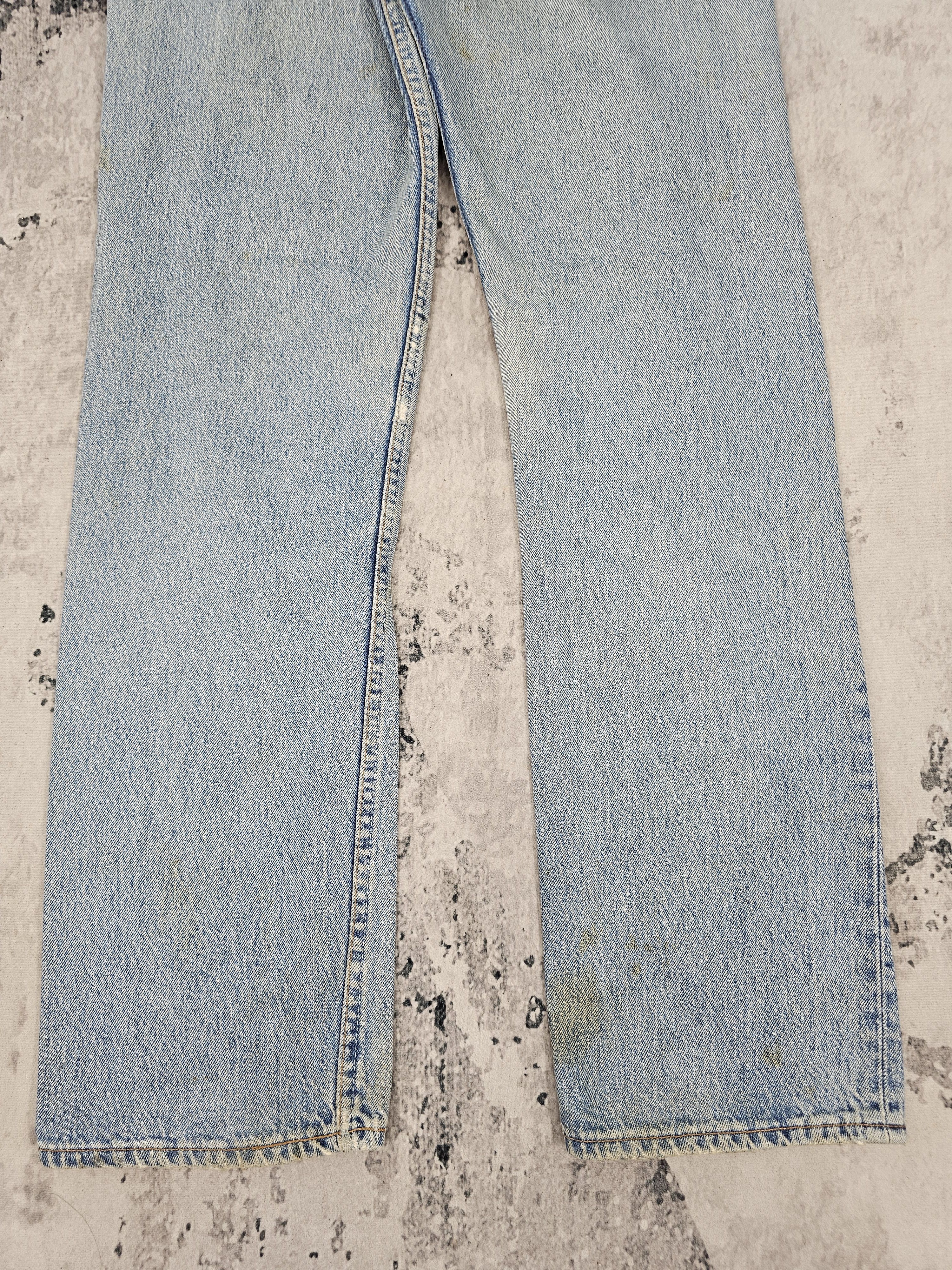 Levi's Vtg 90's LEVIS 501 Light Wash Ripped Size 33X33 Jeans L0414 Size US 33 - 8 Thumbnail