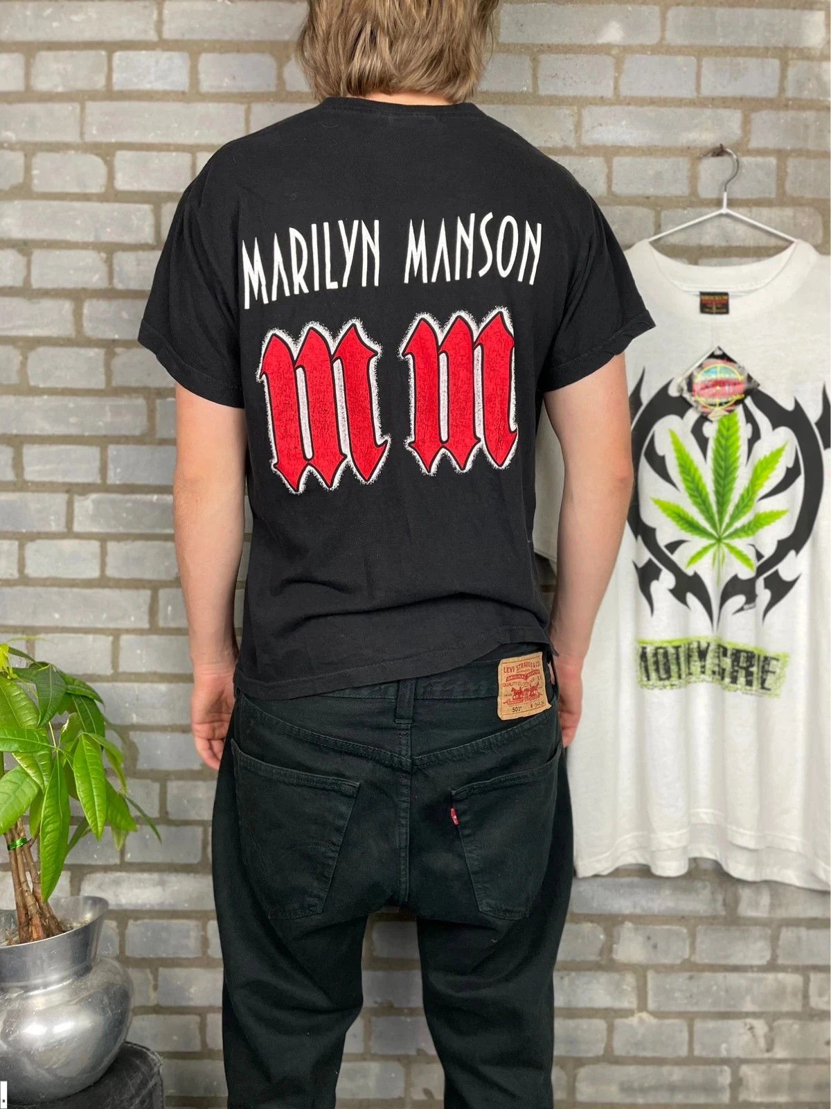 Band Tees Marilyn Manson vintage 2000’s T-shirt Y2K band T-shirt Size US M / EU 48-50 / 2 - 4 Thumbnail