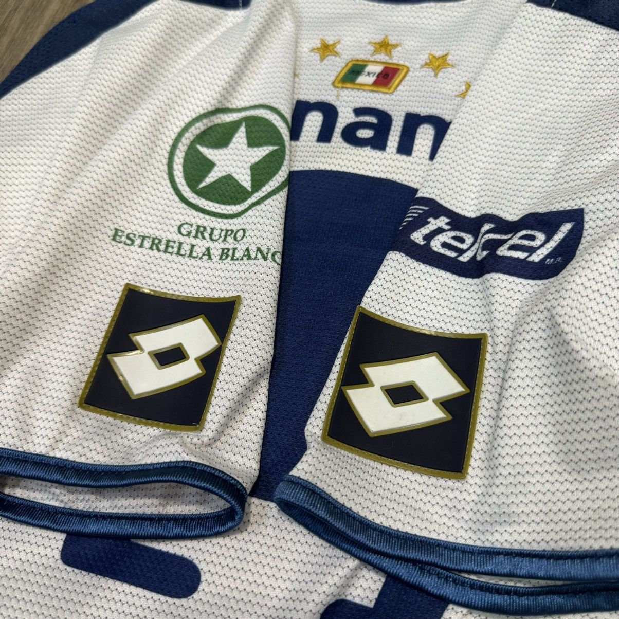 Lotto Sport Club Universidad Nacional 04/05 home shirt (pumas UNAM) Size S / US 4 / IT 40 - 5 Thumbnail