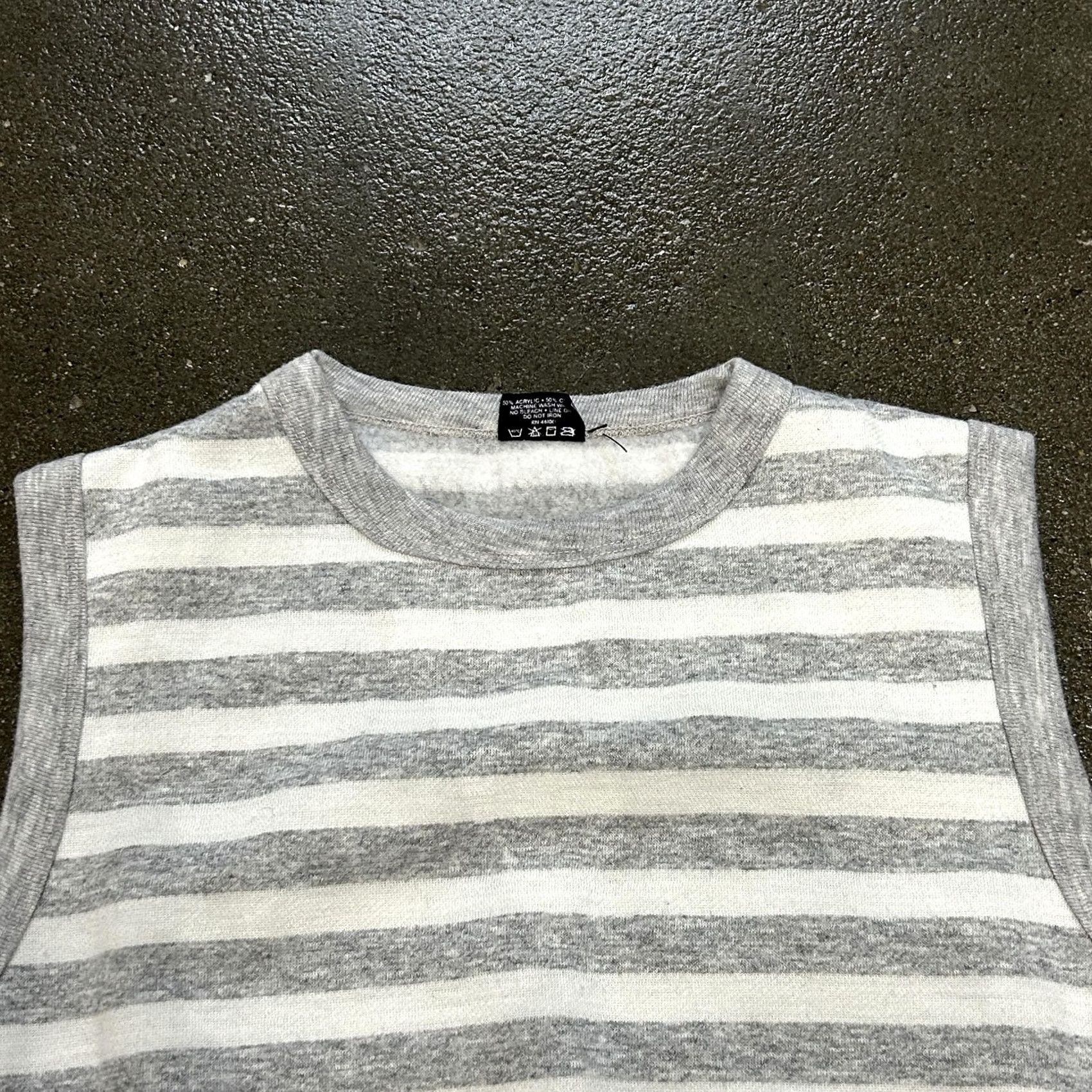 Rivieras Riviera Creations Sweater Vest Womens Medium Gray White Striped Knit Top Size M / US 6-8 / IT 42-44 - 2 Thumbnail