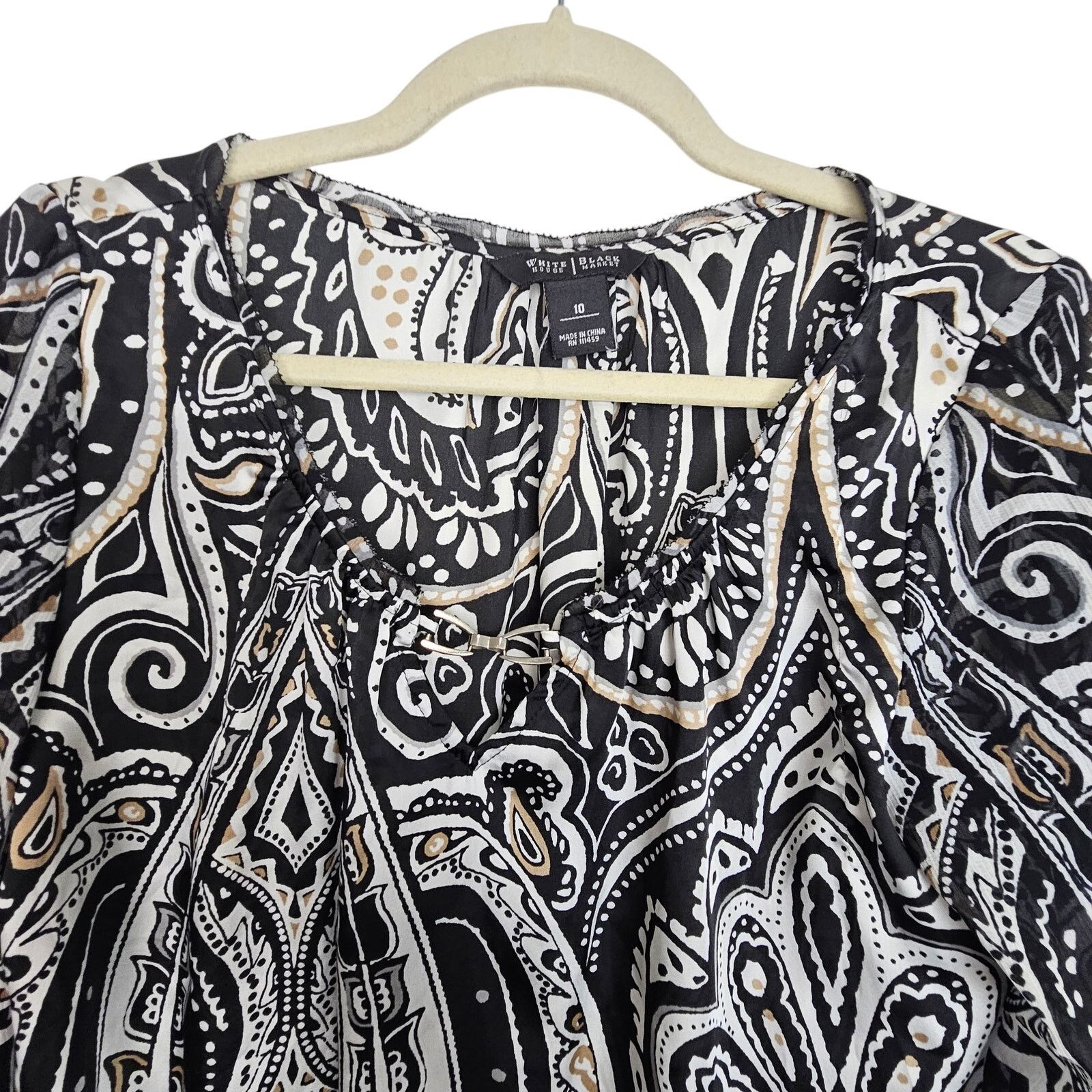 White House Black Market White House Black Market Geometric Print Top 10 Career Corp Size L / US 10 / IT 46 - 2 Thumbnail