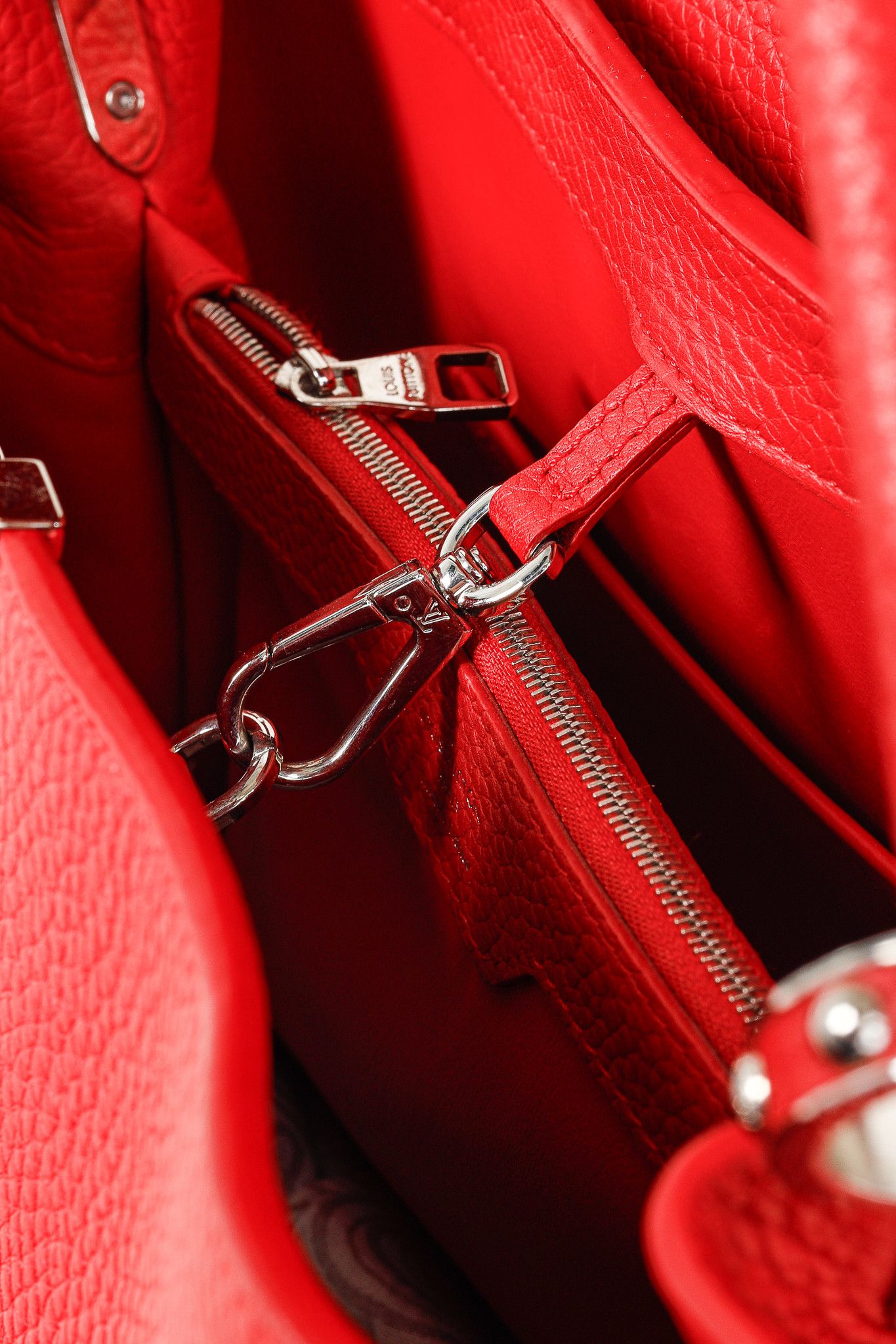 Louis Vuitton Louis Vuitton Capucines MM Rubis Taurillon Leather Satchel Size ONE SIZE - 10 Thumbnail