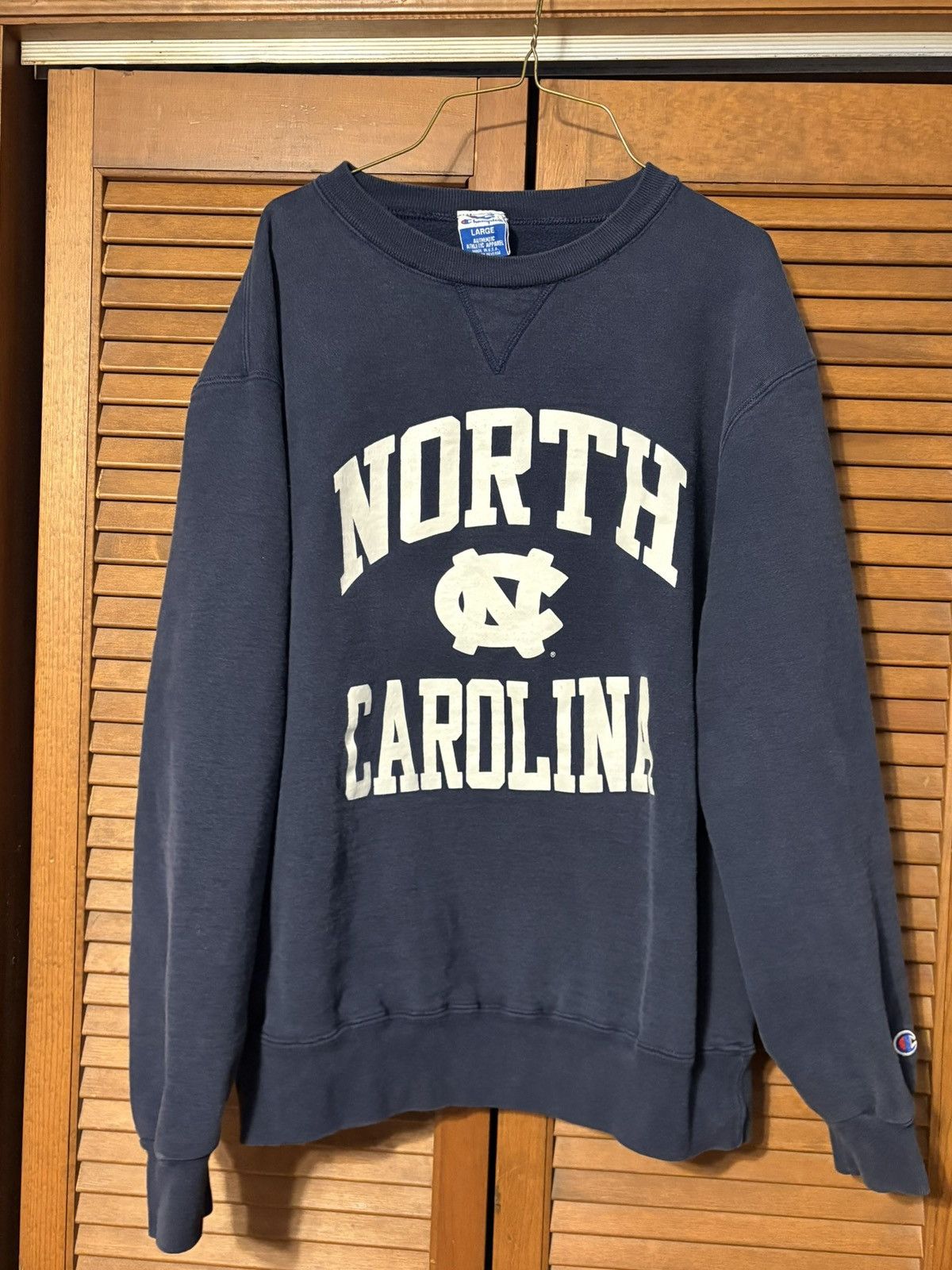 Champion Champion UNC Tarheels VTG 90s Reverse Weave Crewneck Large Size US L / EU 52-54 / 3 - 1 Thumbnail