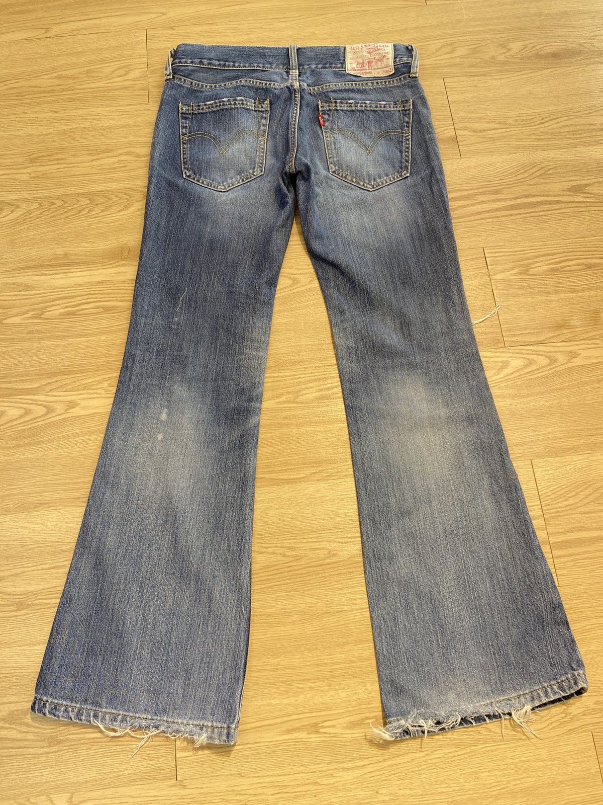 Levi's Levi’s Vintage Whiskers Blue Wash Ripped Flare Jeans Size US 30 / EU 46 - 3 Thumbnail