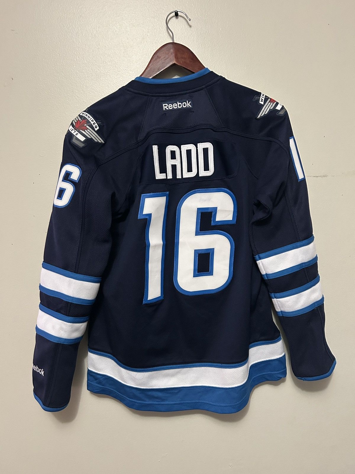 NHL × Reebok Women’s Reebok Winnipeg Jets Andrew Ladd NHL Jersey Size M / US 6-8 / IT 42-44 - 3 Thumbnail