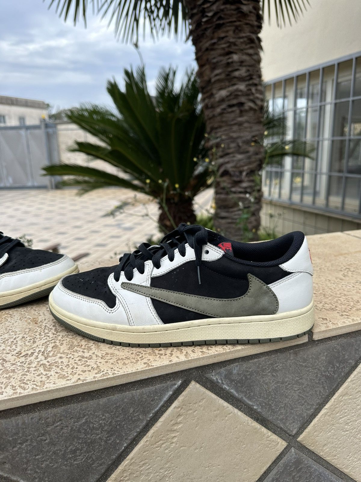 travis scott shoes size