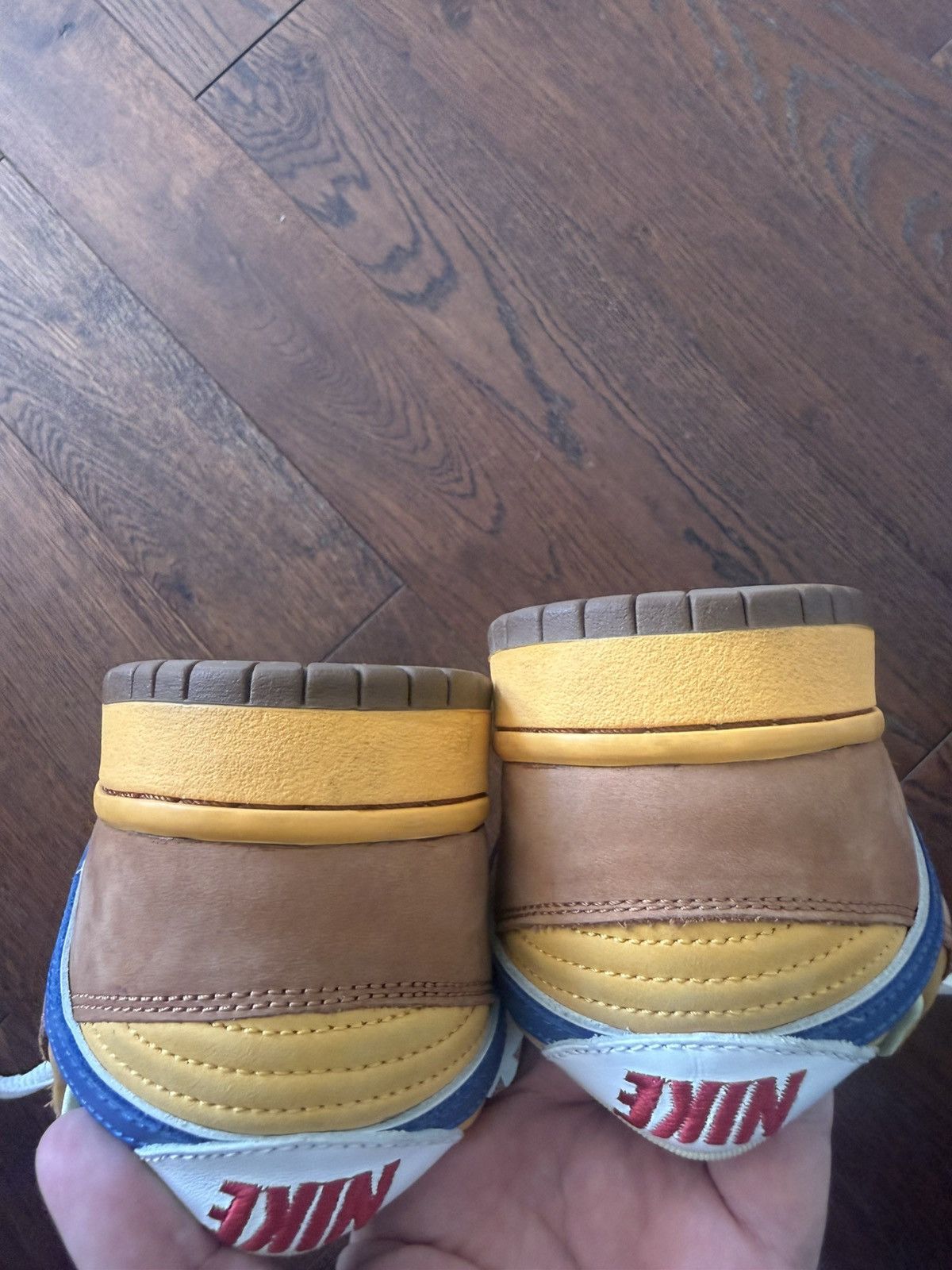 Nike SB Nike Dunk Sb Low Newcastle Brown Ale Size US 9.5 / EU 42-43 - 9 Thumbnail