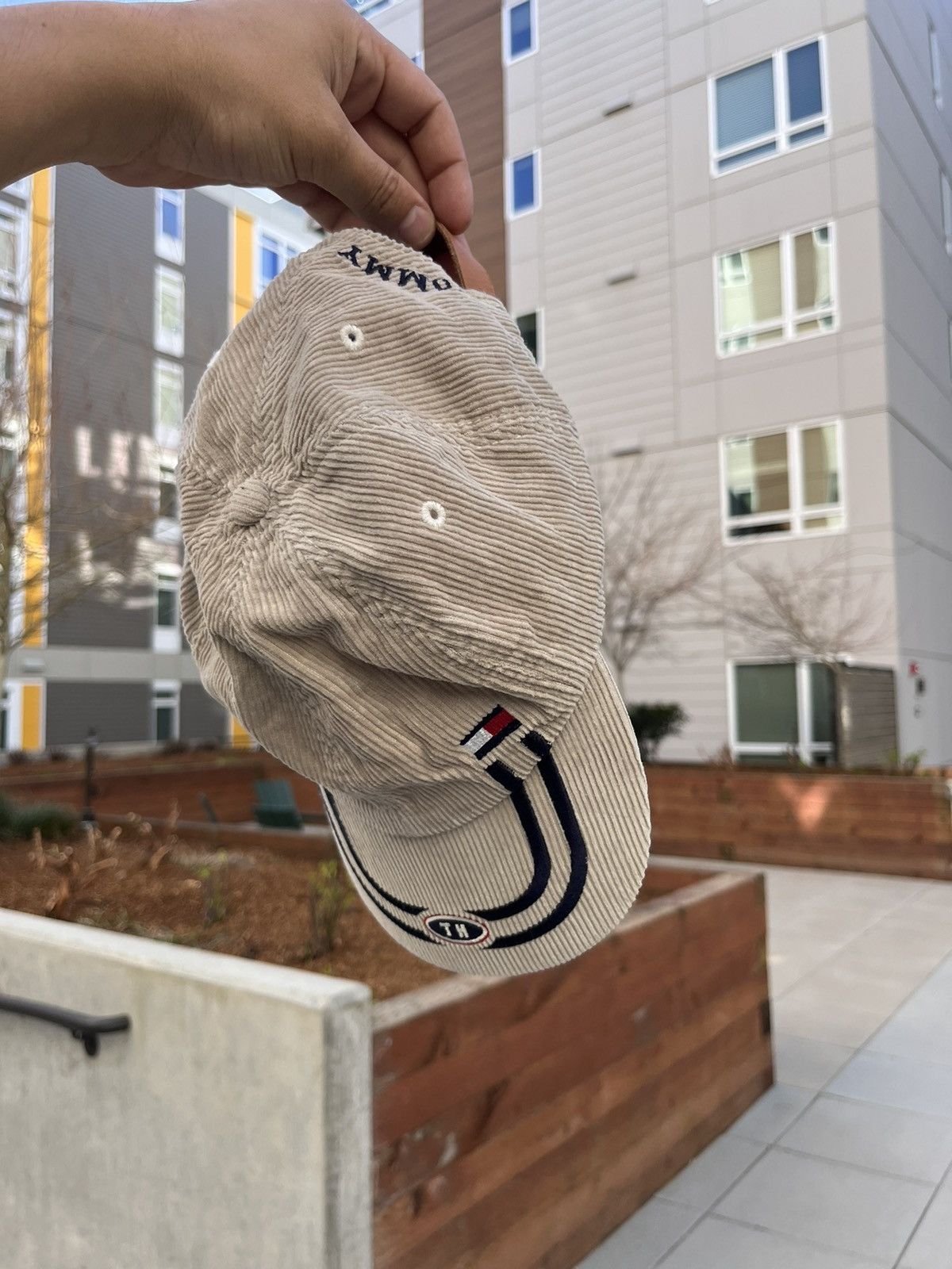 Tommy Hilfiger × Vintage Vintage Tommy Hilfiger Corduroy Cap Hat Y2K Size ONE SIZE - 9 Thumbnail
