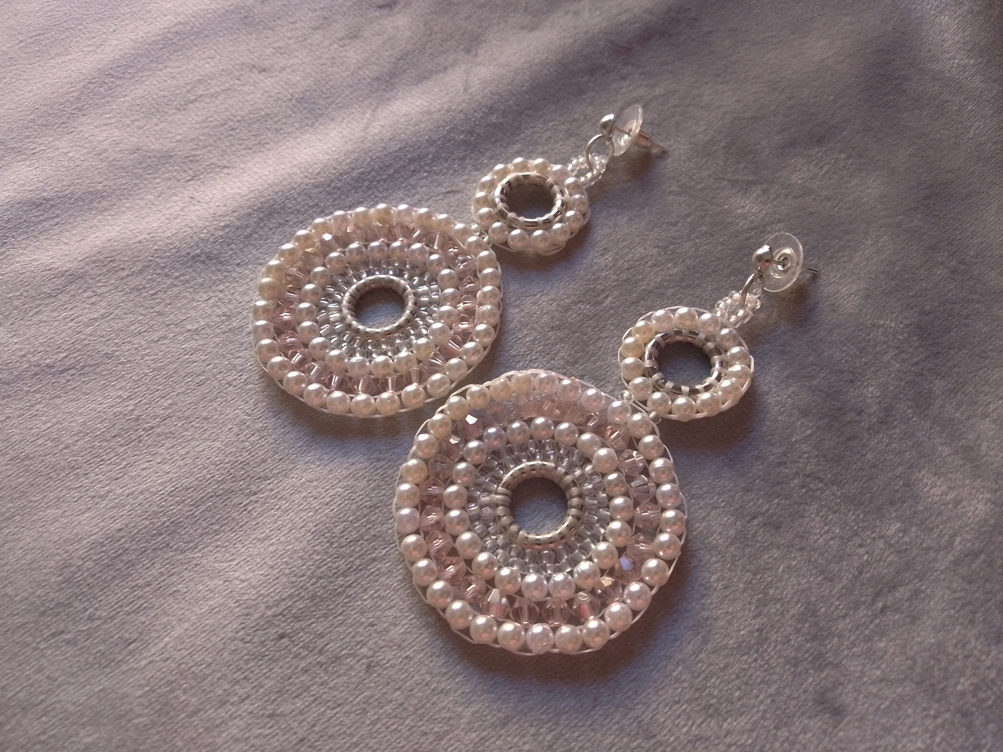 Handmade Earrings Circle Pearls Crystal Elegant White Party Wedding Size ONE SIZE - 1 Thumbnail